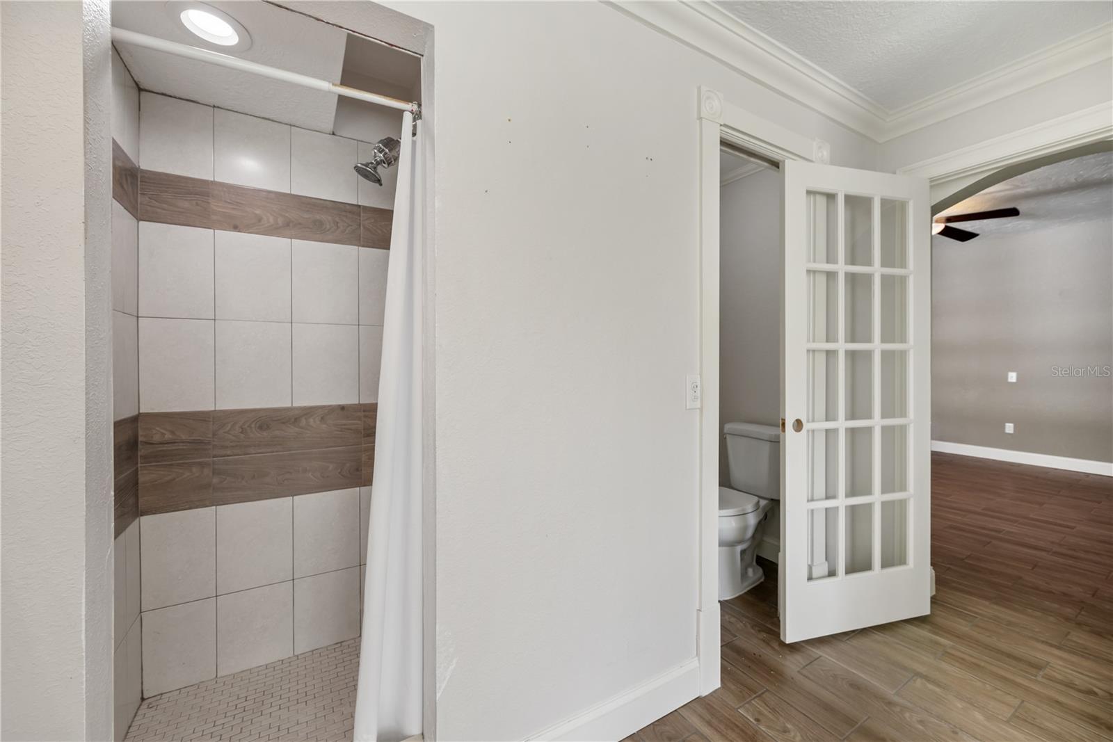 SUTHERLAND TOWN OF - Residential Lease