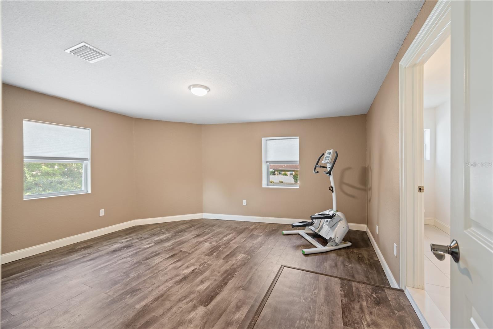 SUTHERLAND TOWN OF - Residential Lease