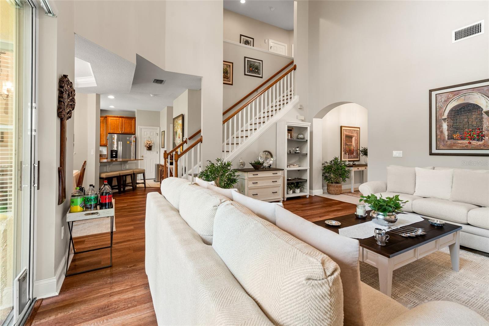 LAKESIDE TWNHMS - Residential