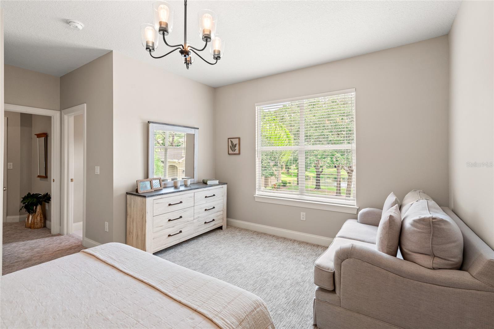 LAKESIDE TWNHMS - Residential