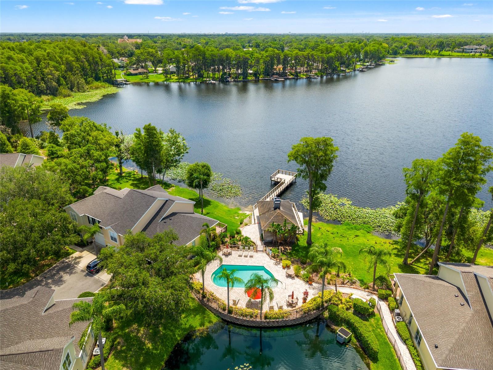 LAKESIDE TWNHMS - Residential