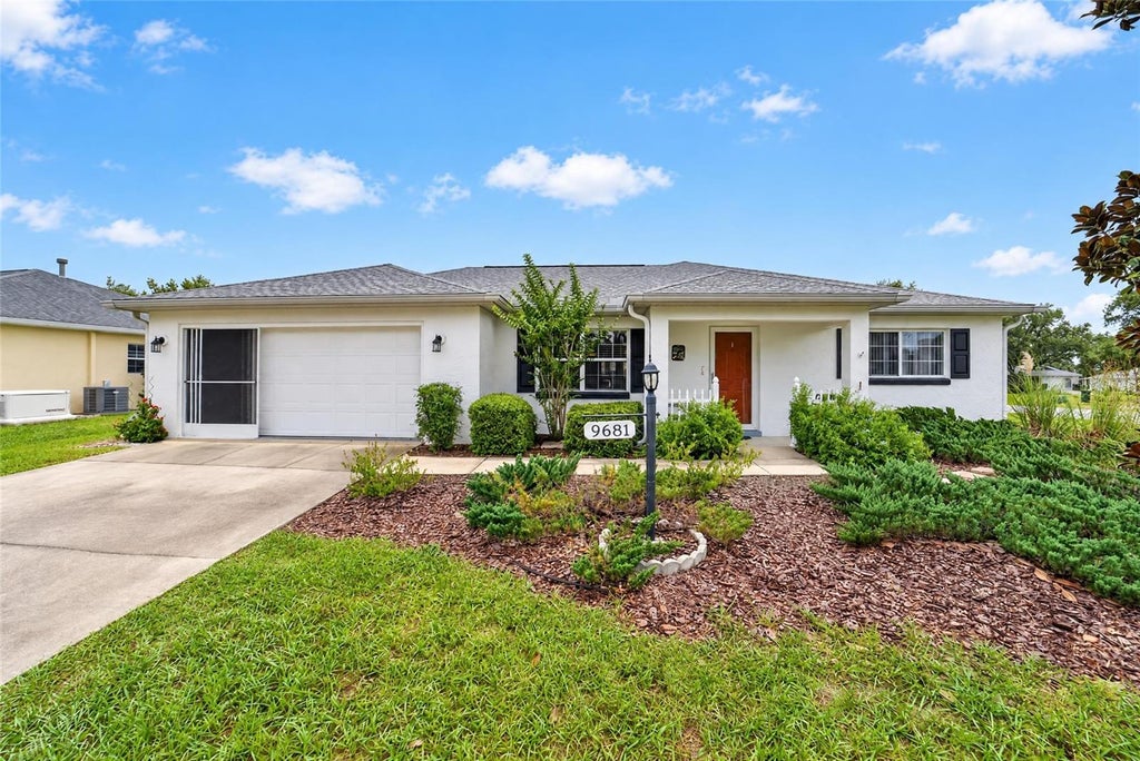 Photo of 9681 SW 97th Place, Ocala, FL 34481 (MLS # OM734895)