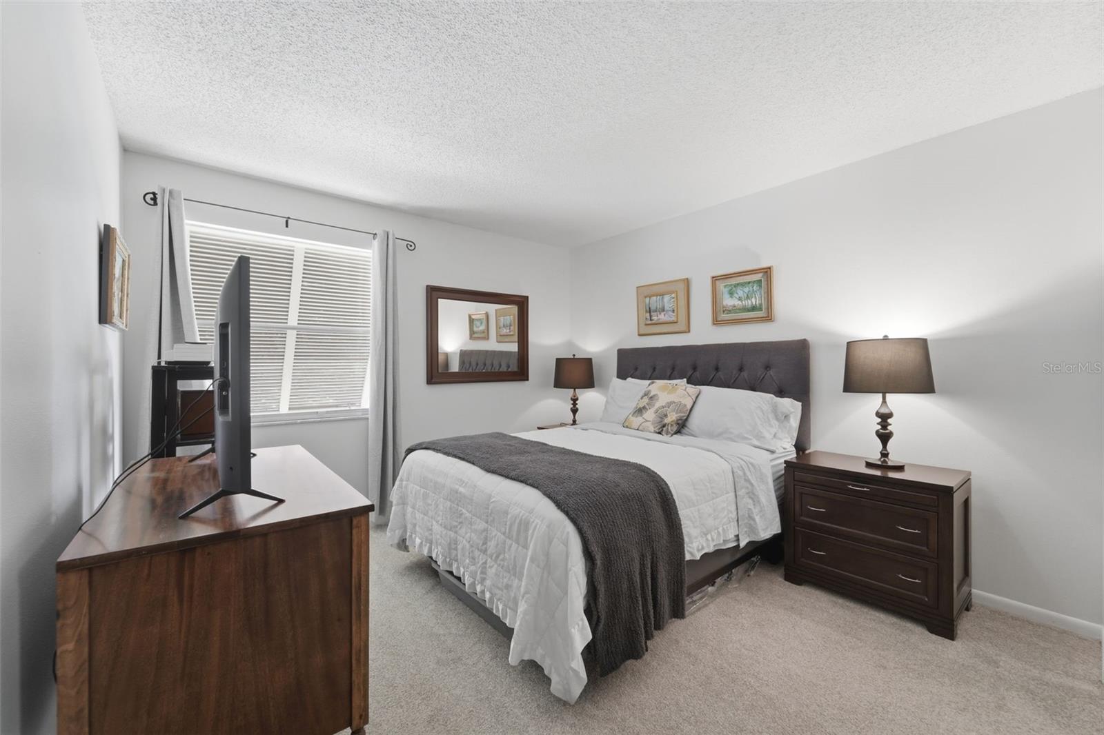 LAKESIDE CONDO APTS - Residential