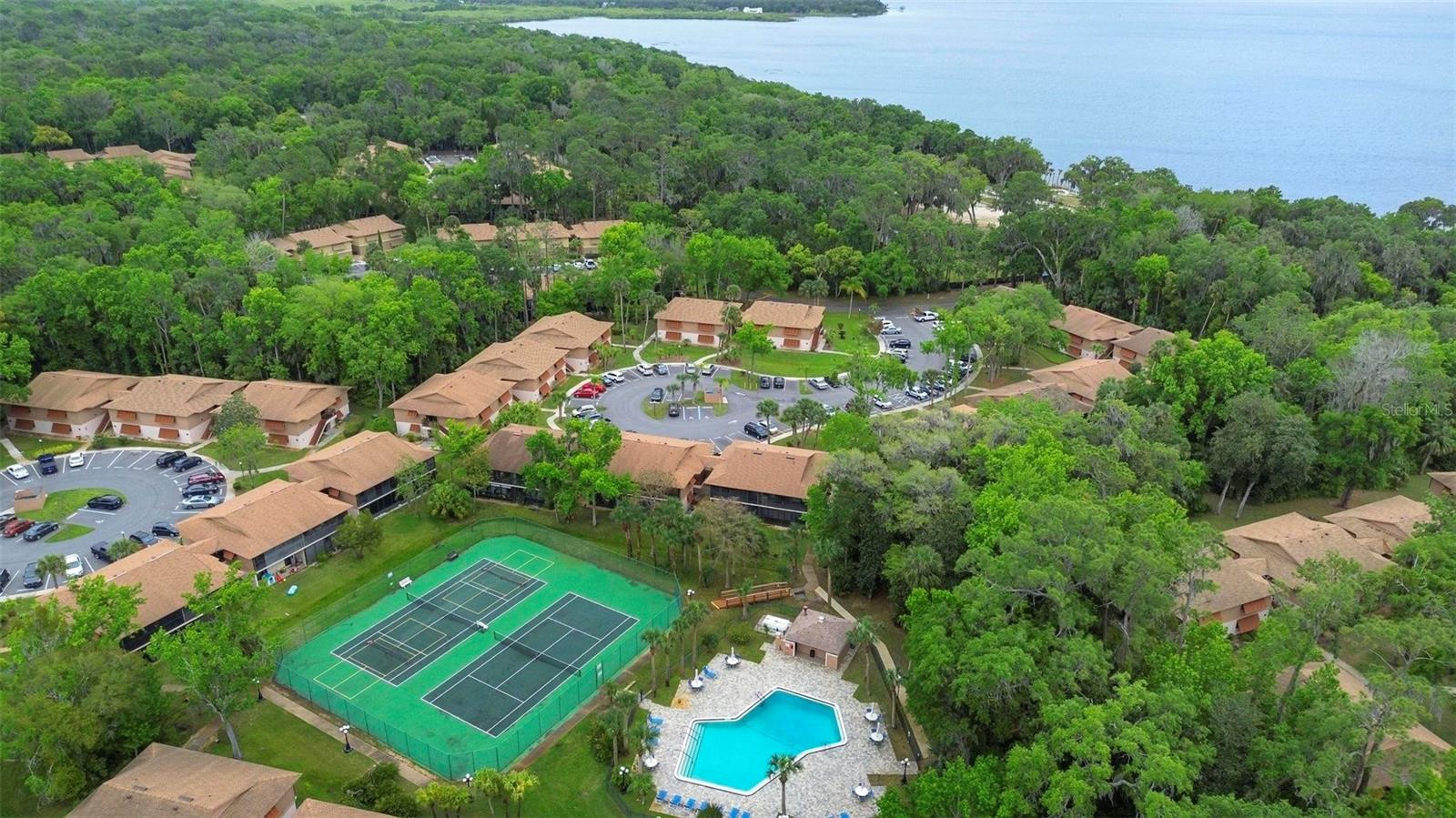 LAKESIDE CONDO APTS - Residential