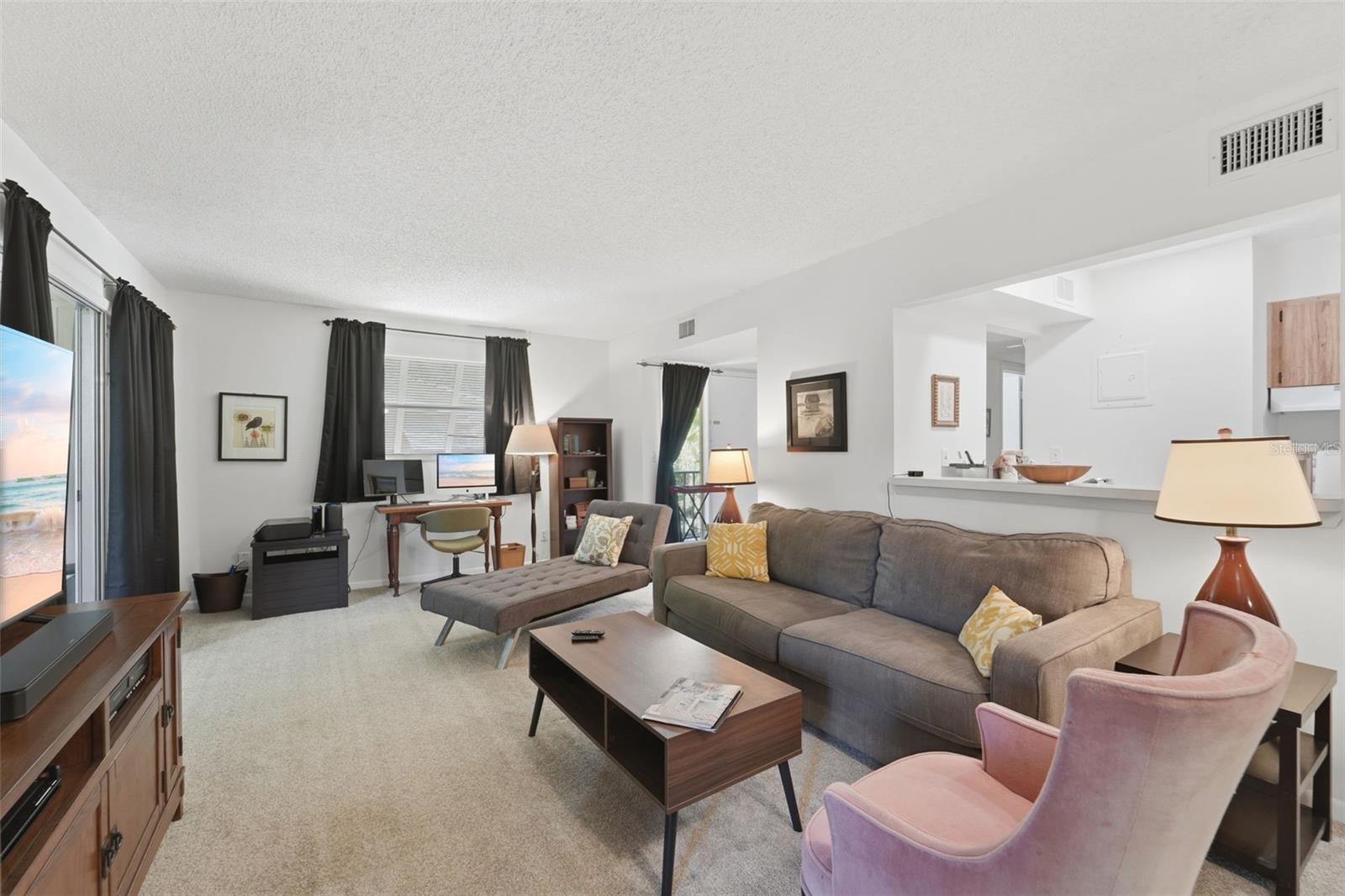 LAKESIDE CONDO APTS - Residential