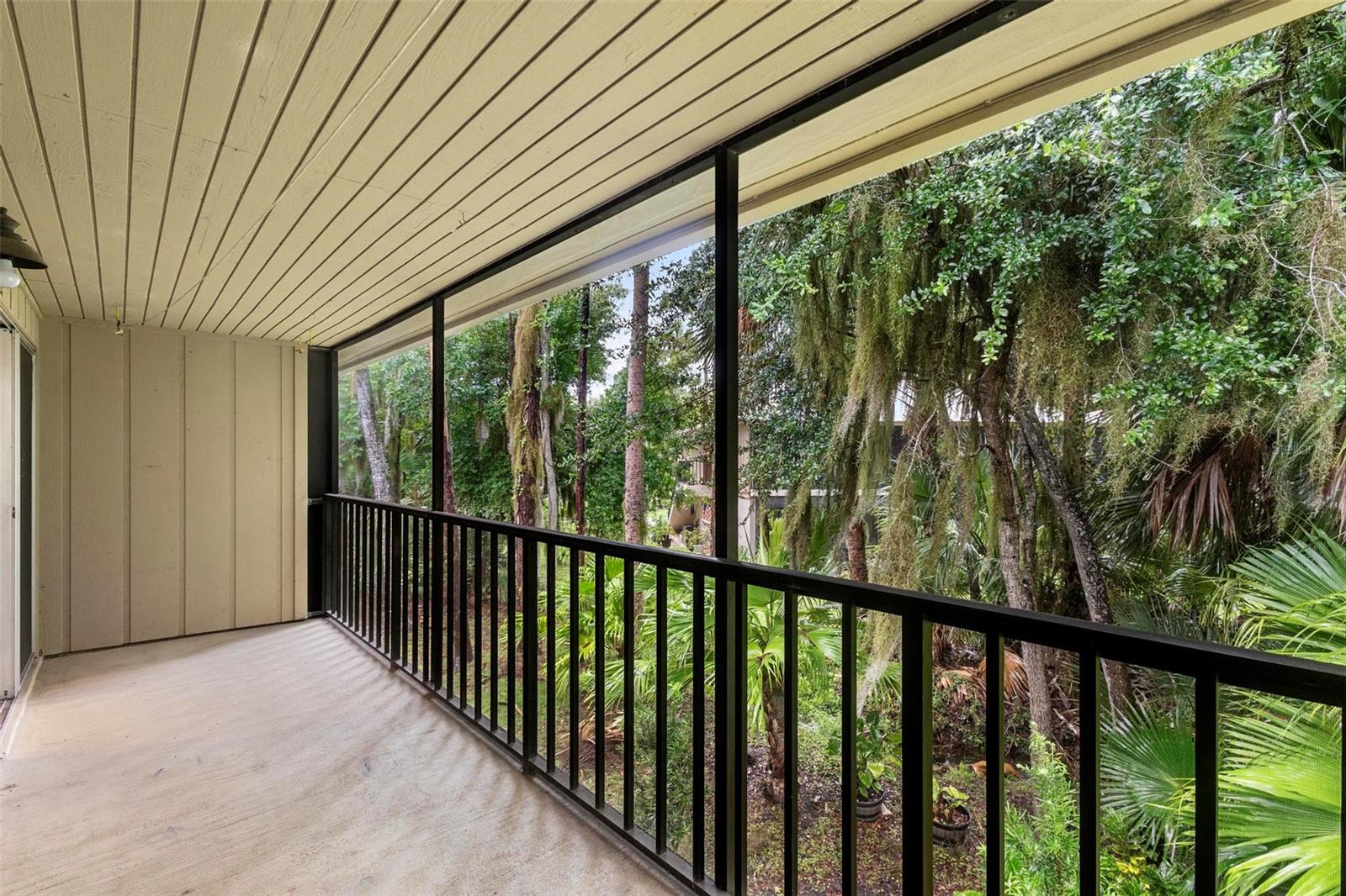 LAKESIDE CONDO APTS - Residential