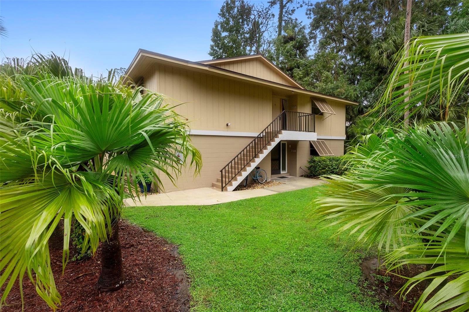 110 CYPRESS WOODS COURT 10B