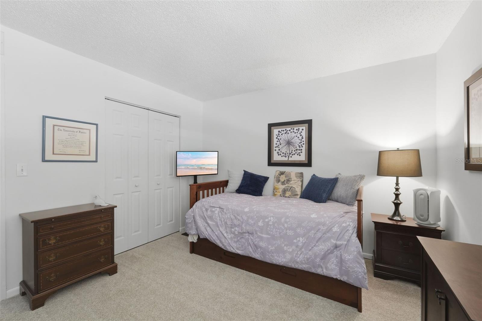 LAKESIDE CONDO APTS - Residential