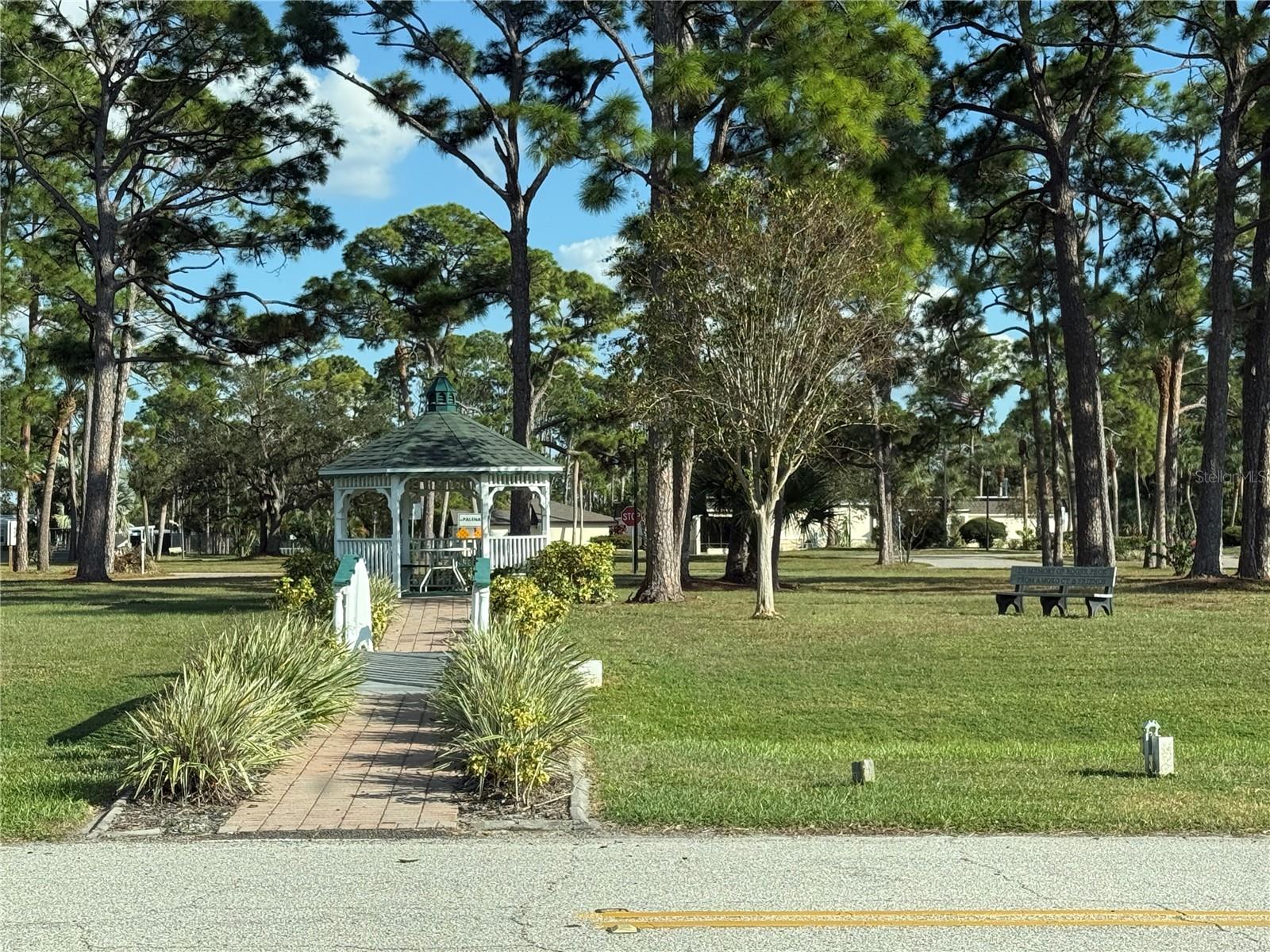 HOLIDAY PARK - Residential