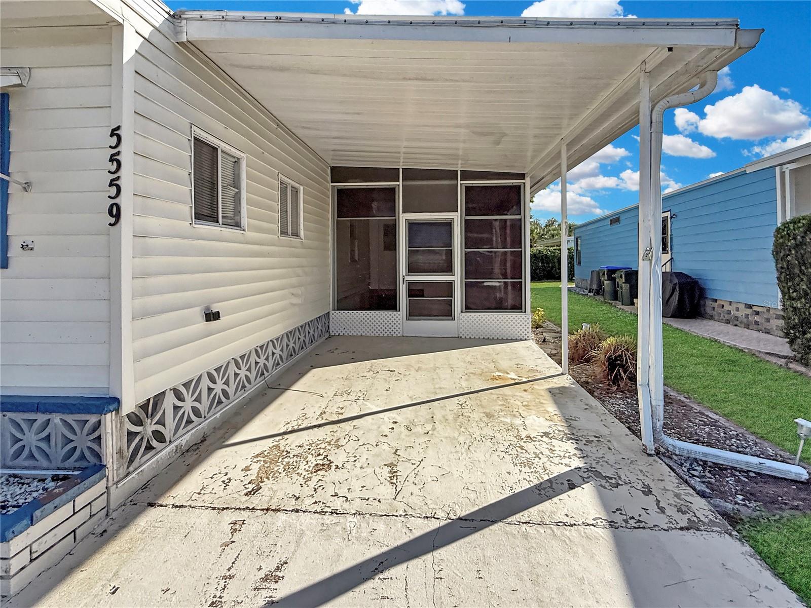 HOLIDAY PARK - Residential
