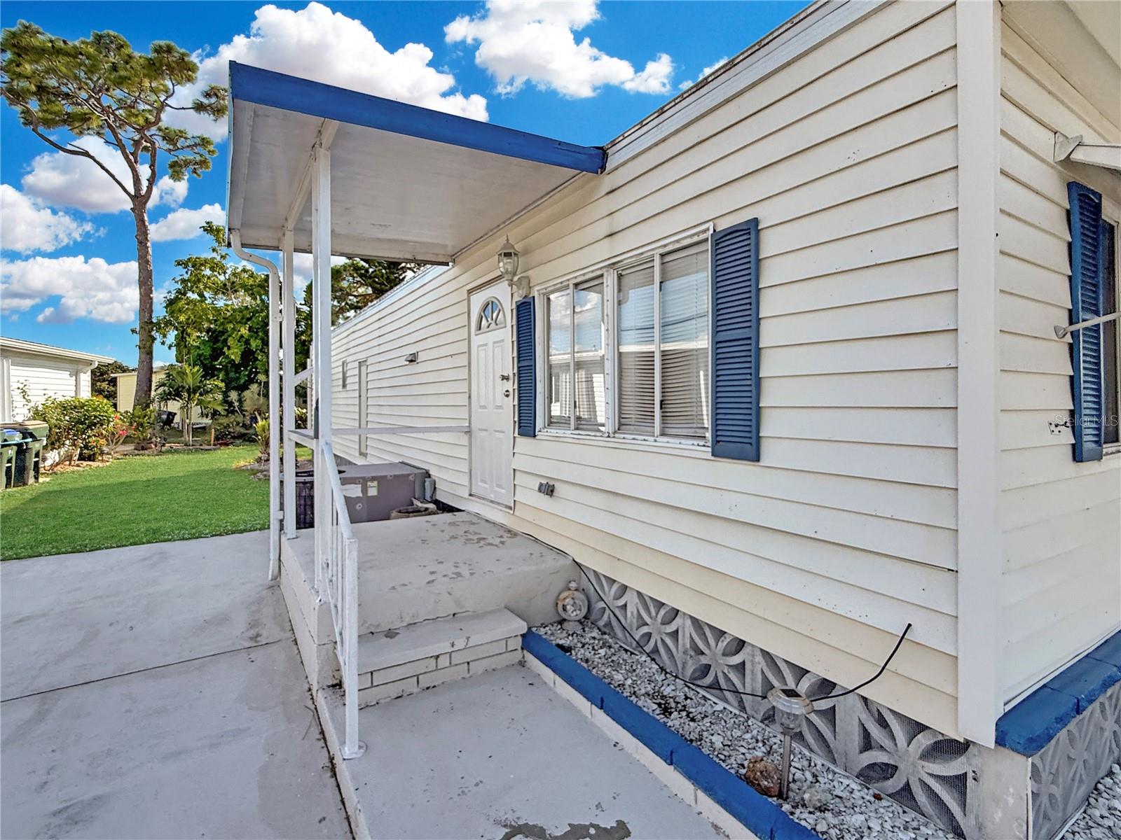 HOLIDAY PARK - Residential