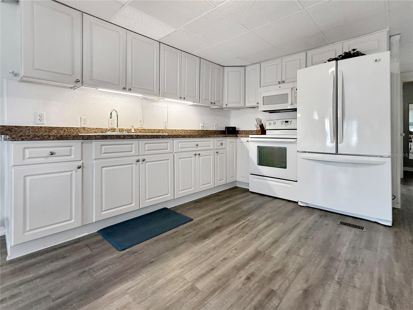 HOLIDAY PARK - Residential