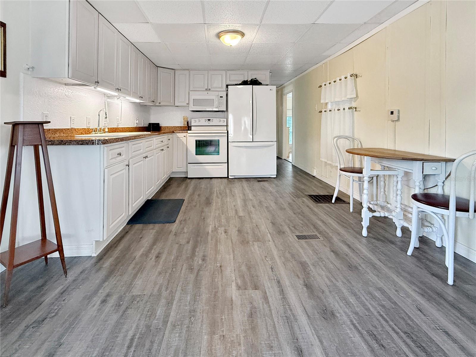 HOLIDAY PARK - Residential