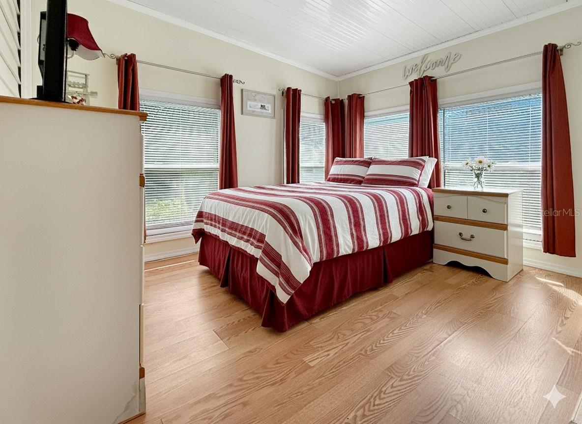 HOLIDAY PARK - Residential