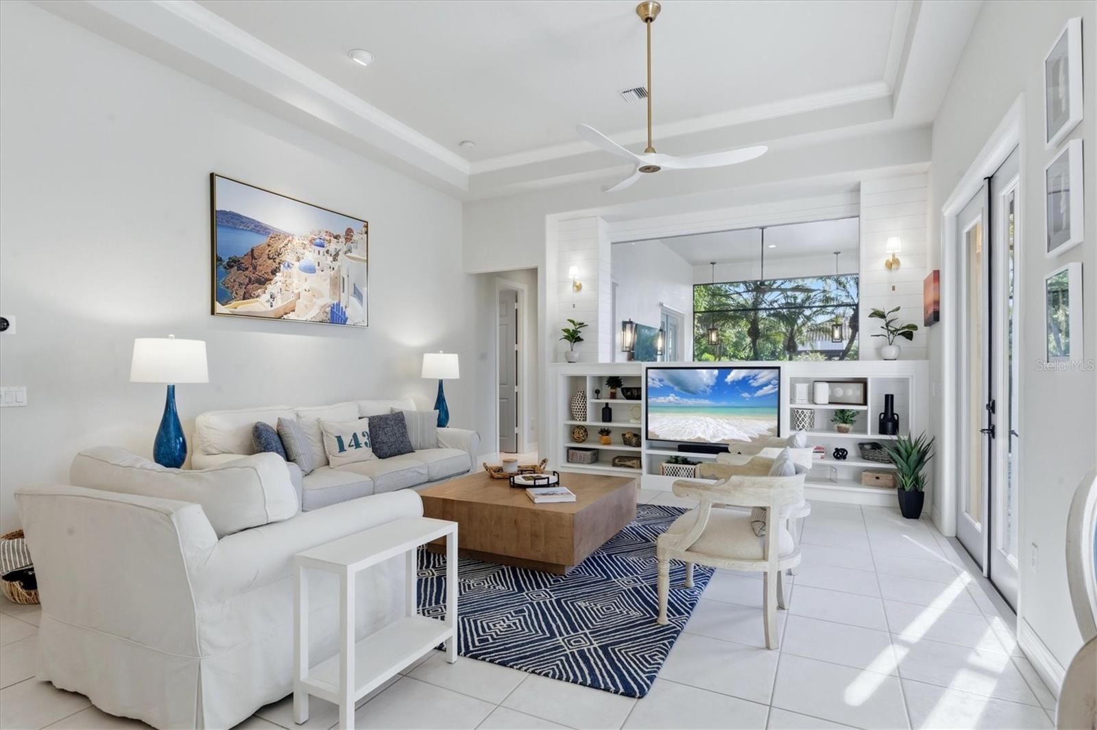 19 N CAYMAN ISLES BOULEVARD