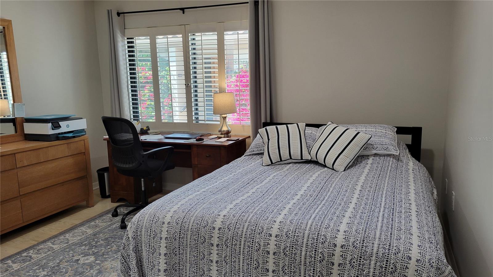 HARBOUR OAKS 2 - Residential Lease