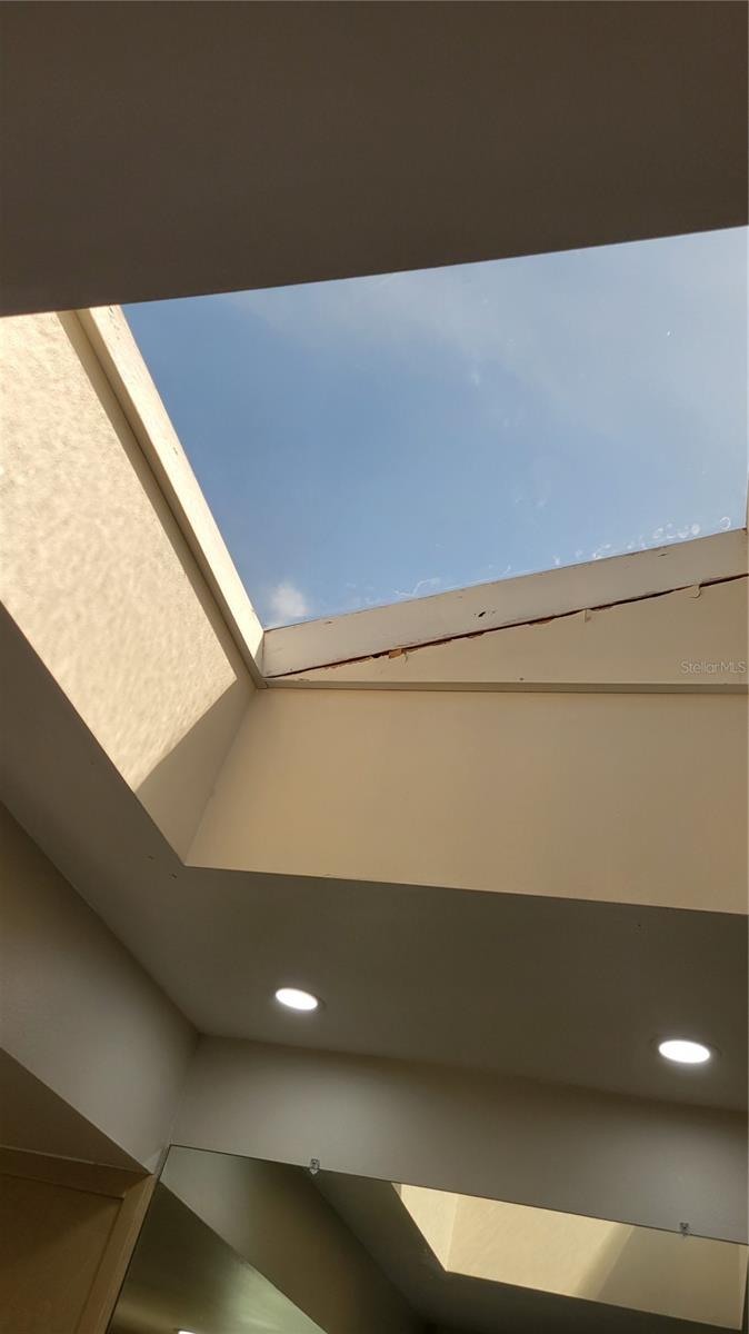 HARBOUR OAKS 2 - Residential Lease