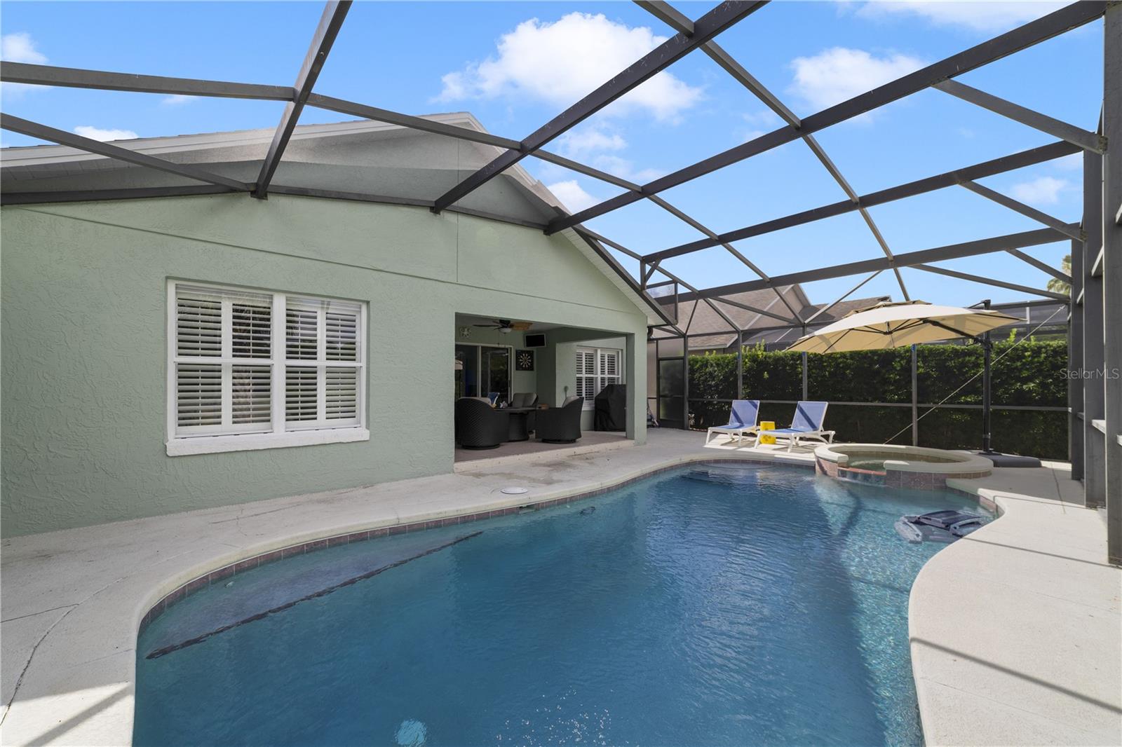 COUNTRY CLUB PARK - Residential