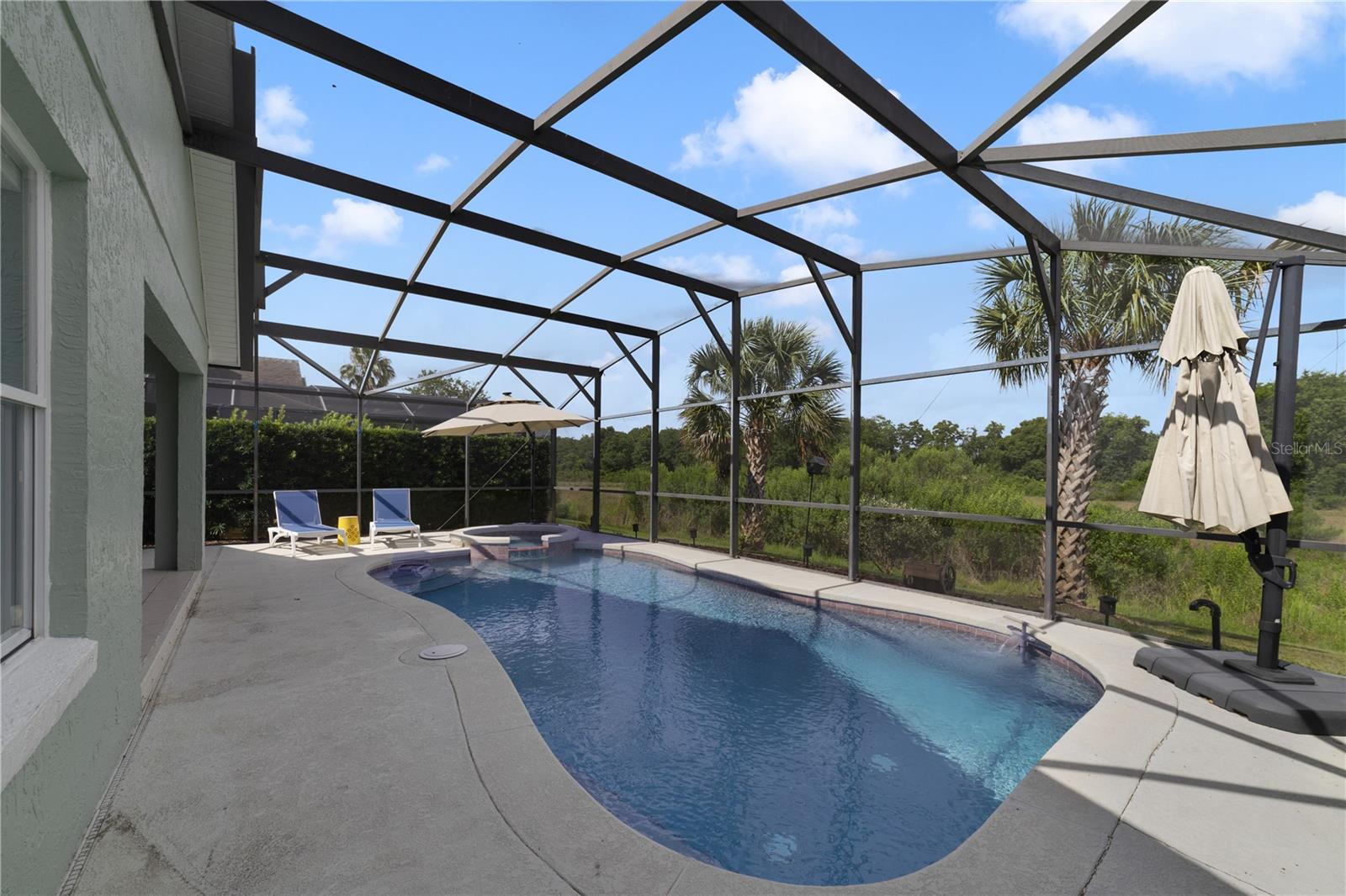 COUNTRY CLUB PARK - Residential