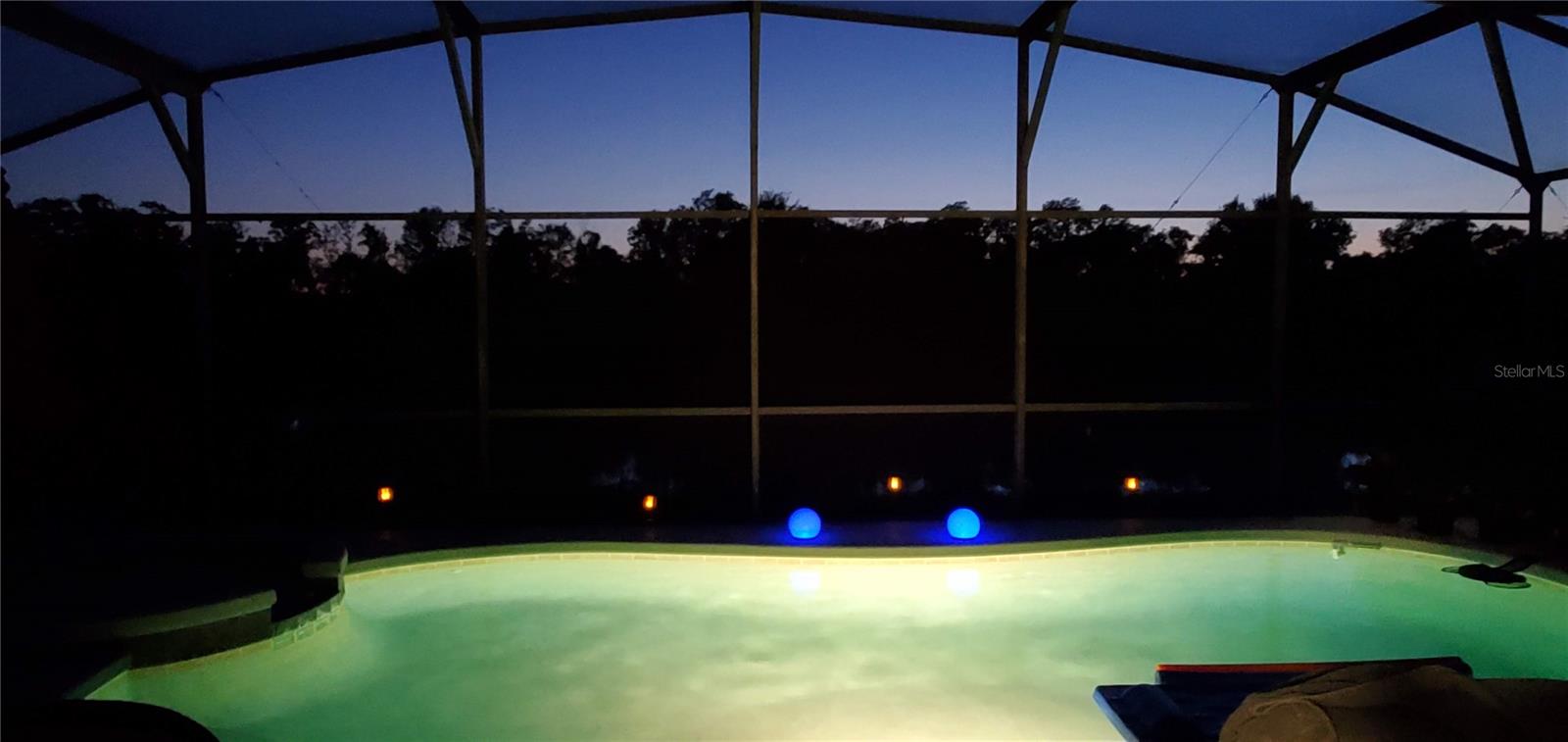 COUNTRY CLUB PARK - Residential