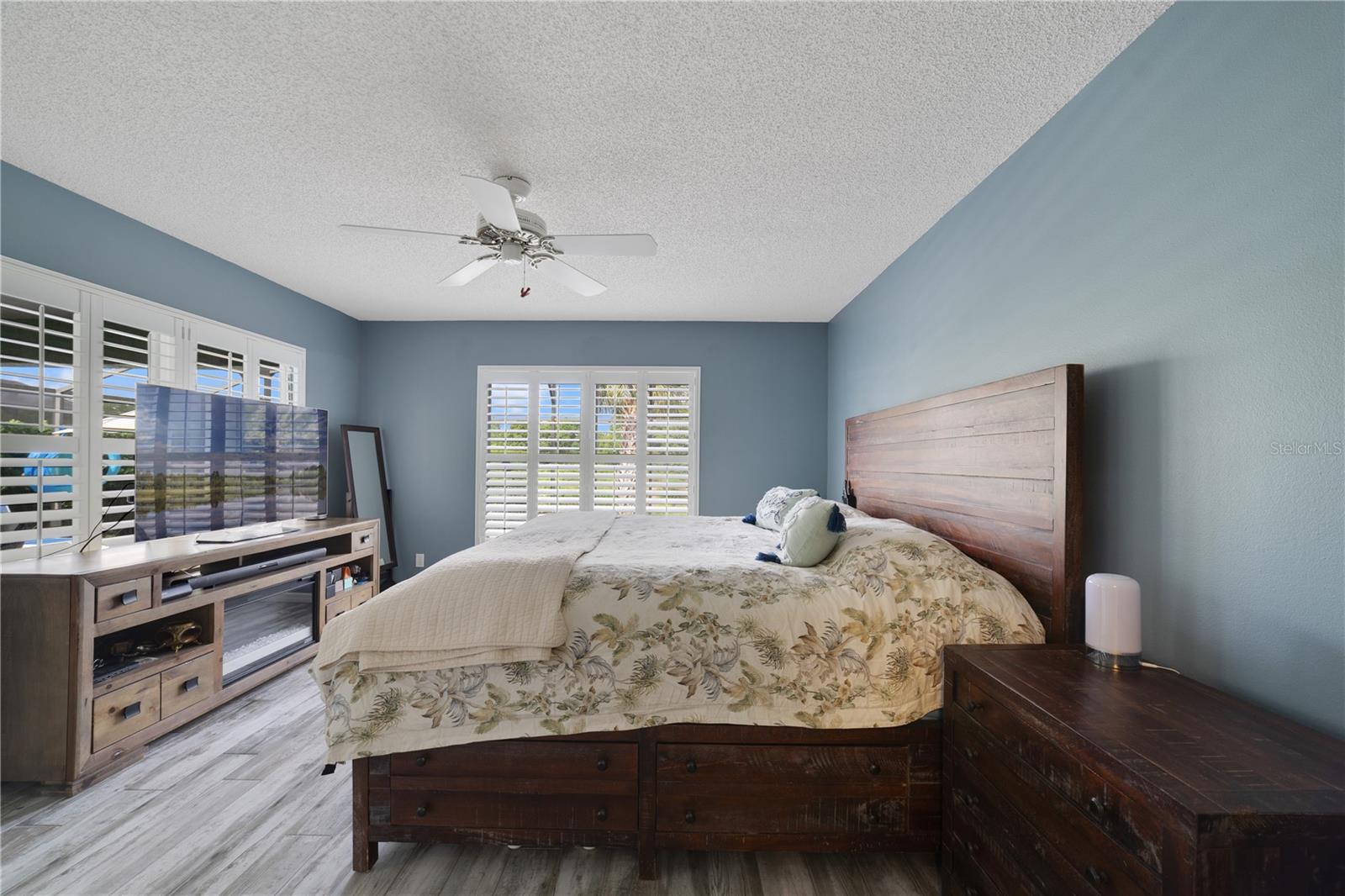 COUNTRY CLUB PARK - Residential