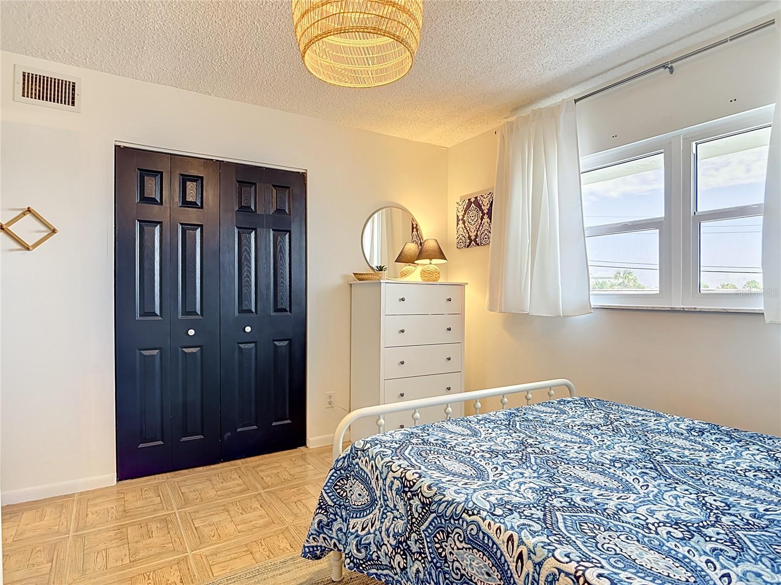 ORMOND BREAKERS - Residential