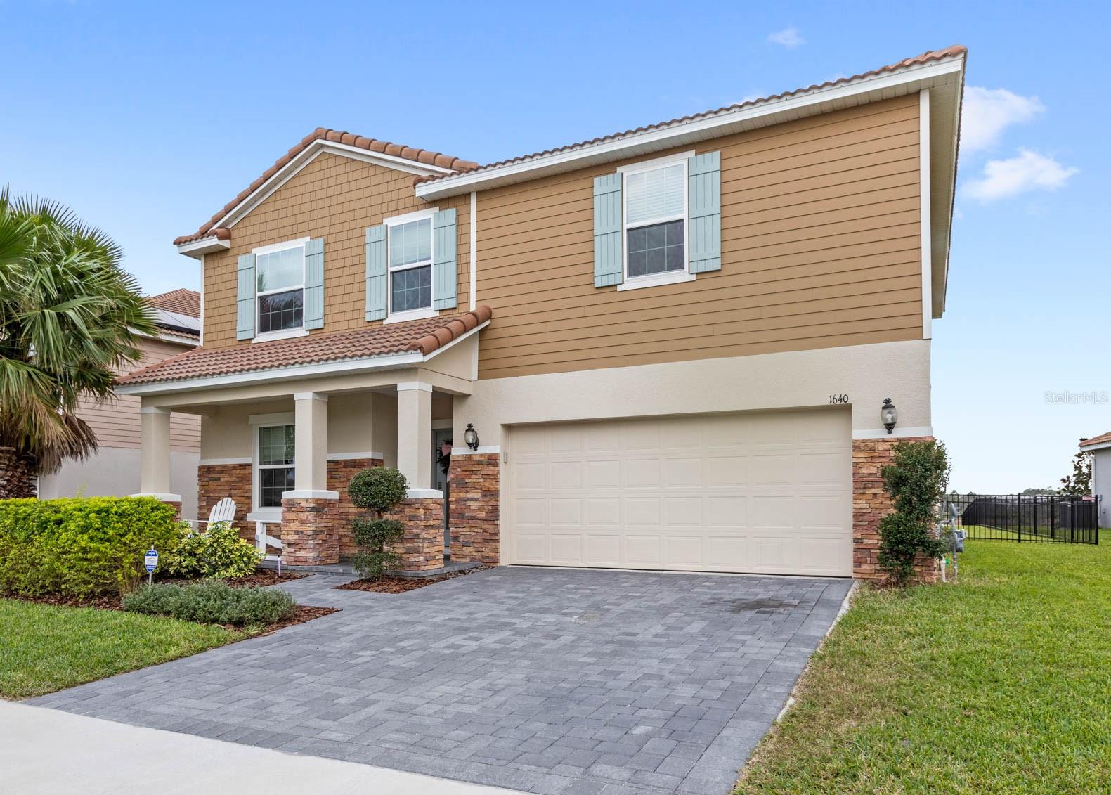 1640 OAK BLOSSOM DRIVE