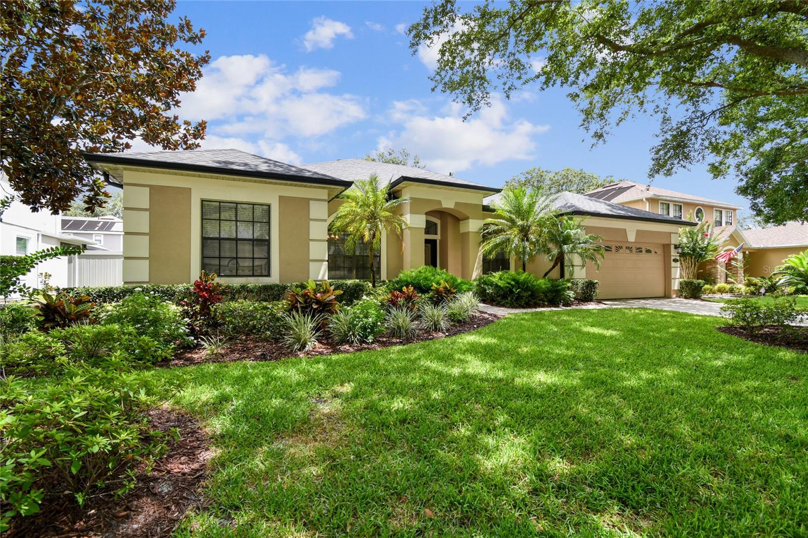 386 BAYMOOR WAY