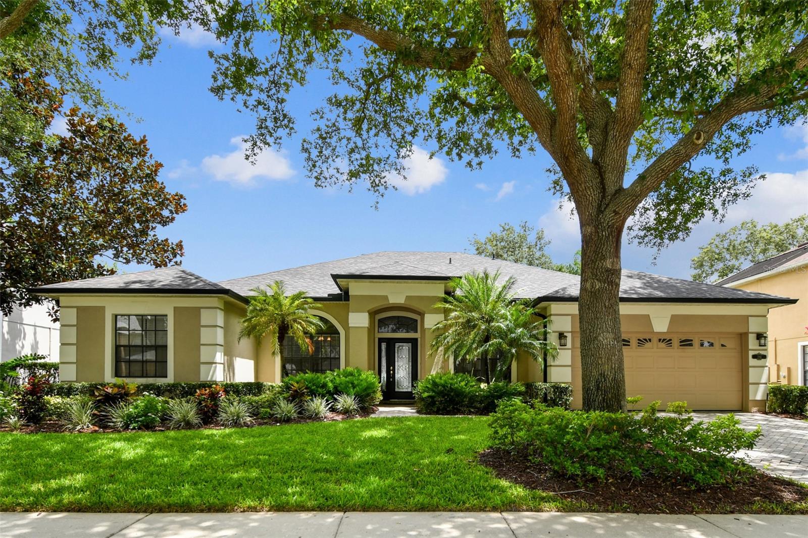 386 BAYMOOR WAY