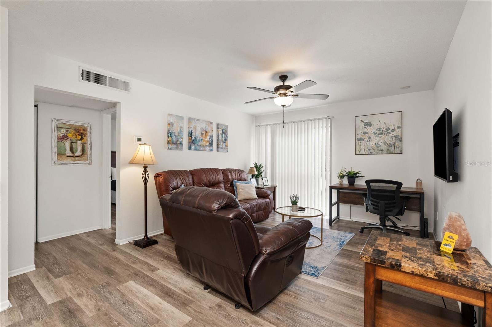SUMMIT HOUSE - Residential