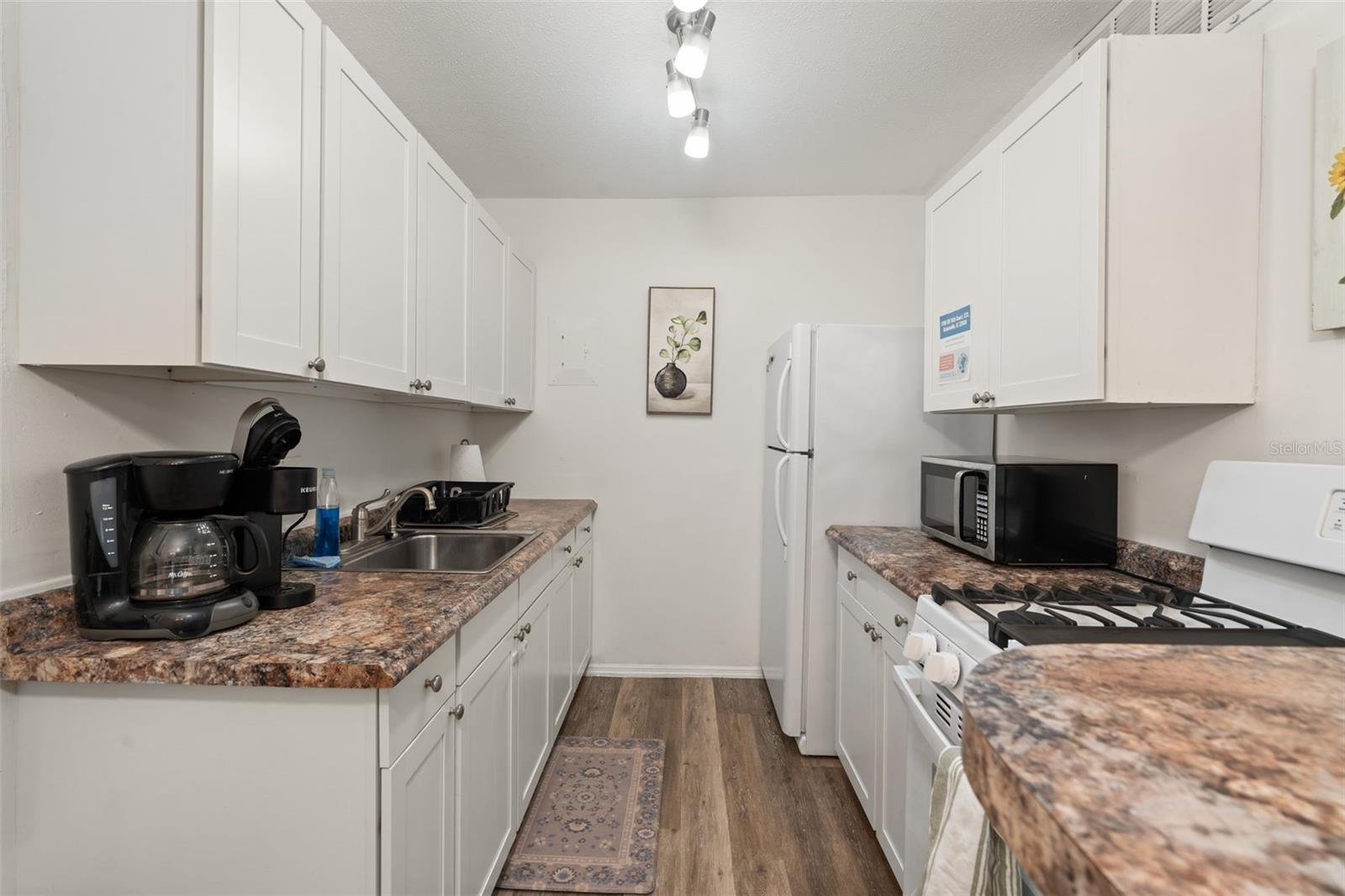 SUMMIT HOUSE - Residential