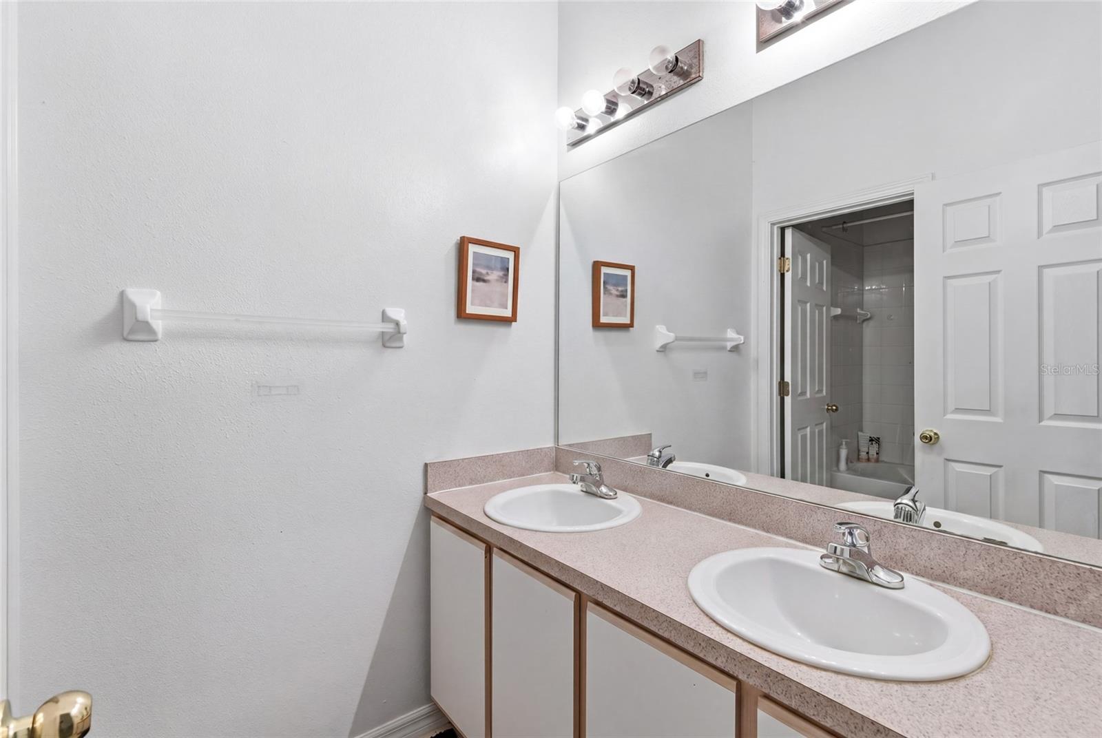 VILLAGES OF BLOOMINGDALE - PHA - Residential