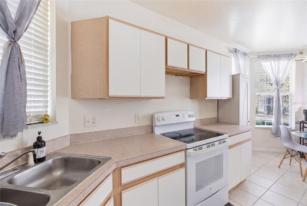 Photo of 9603 Carlsdale Drive, Riverview, FL 33578 (MLS # A4690750)