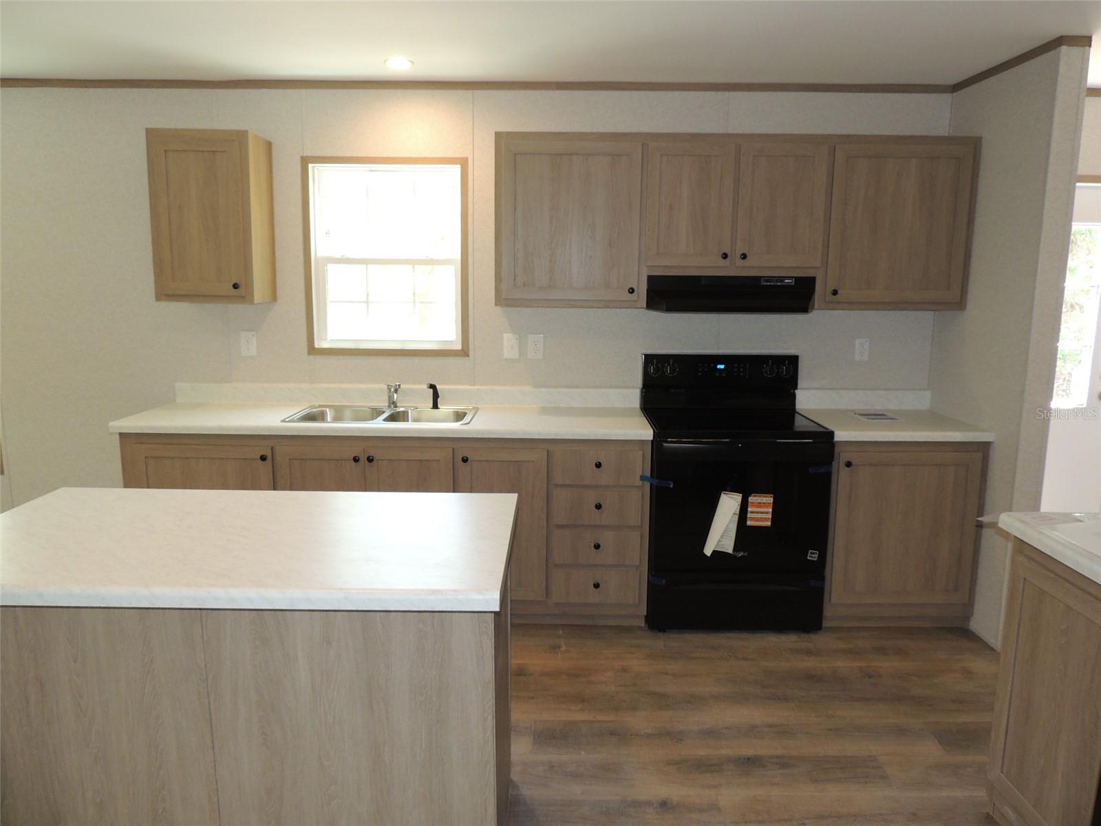 WILLISTON HIGHLANDS UN 5 - Residential