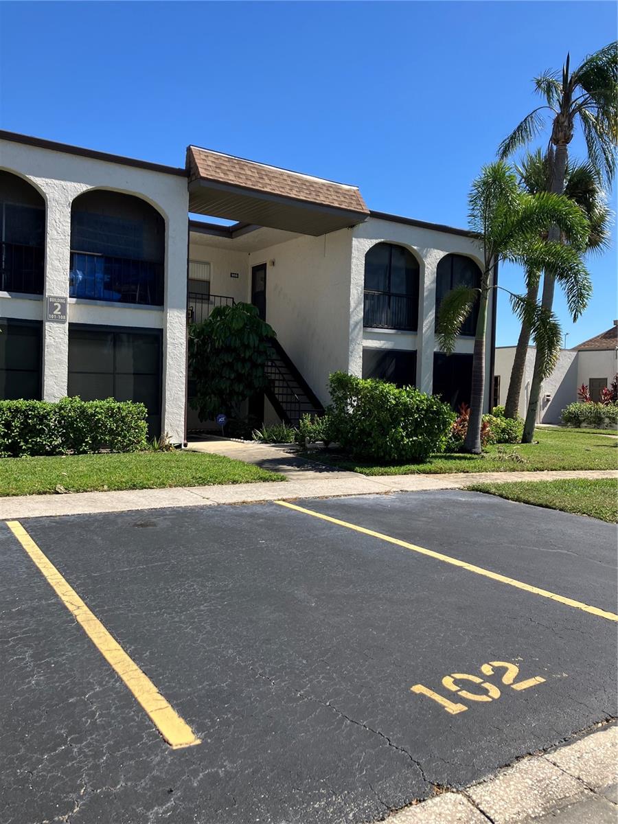 BOULEVARD CLUB THE CONDO - Residential Lease