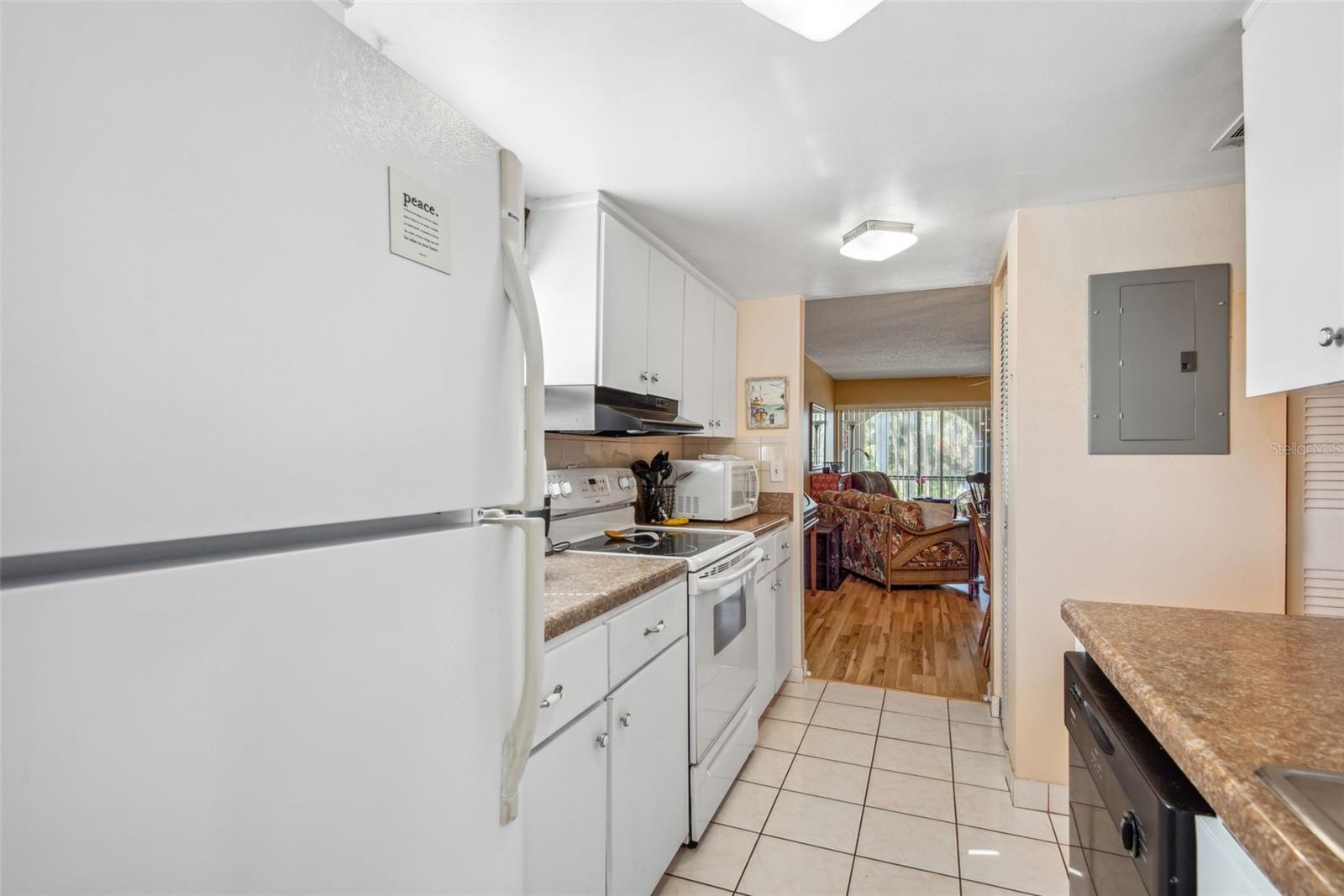 BOULEVARD CLUB THE CONDO - Residential Lease