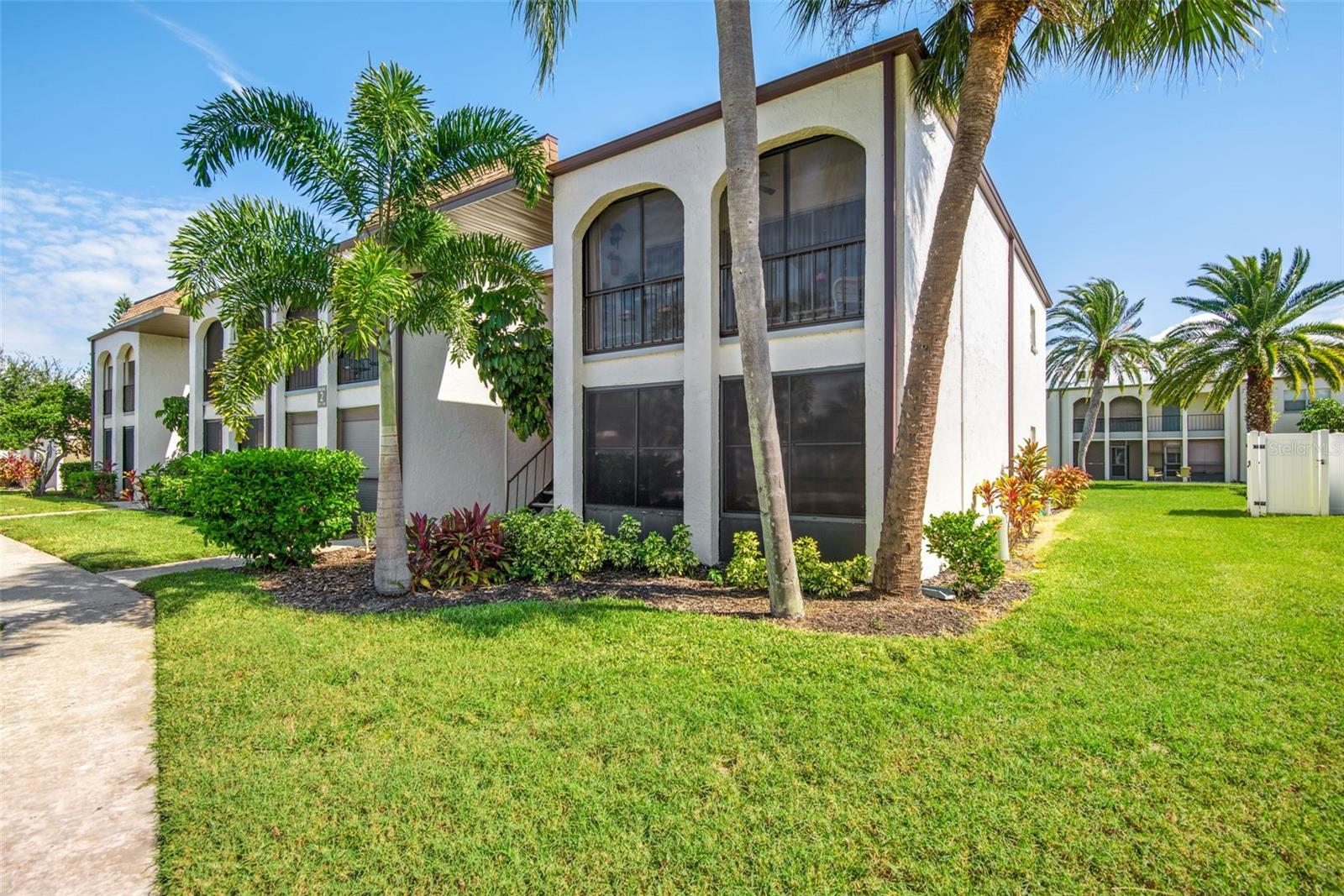 BOULEVARD CLUB THE CONDO - Residential Lease