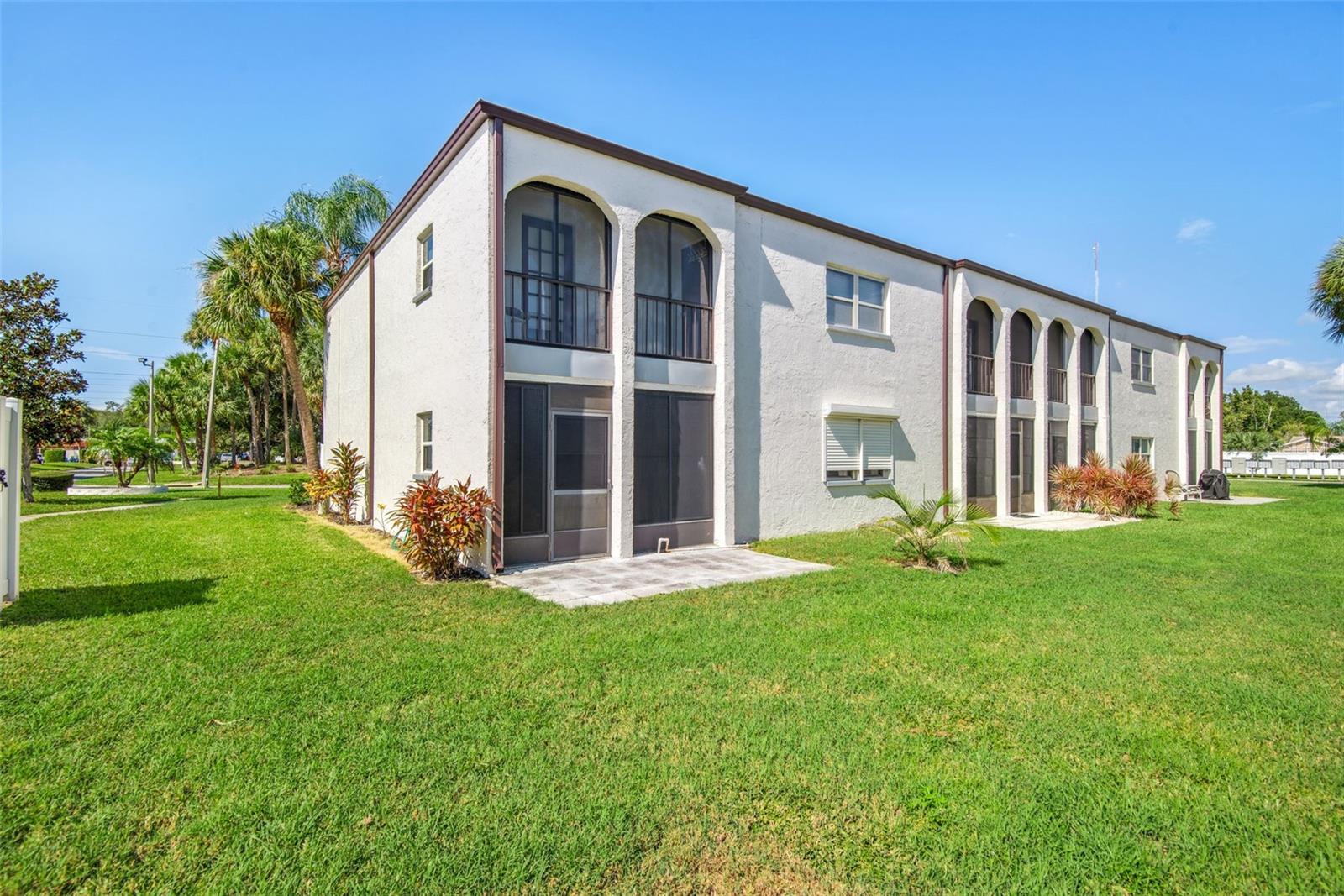 BOULEVARD CLUB THE CONDO - Residential Lease