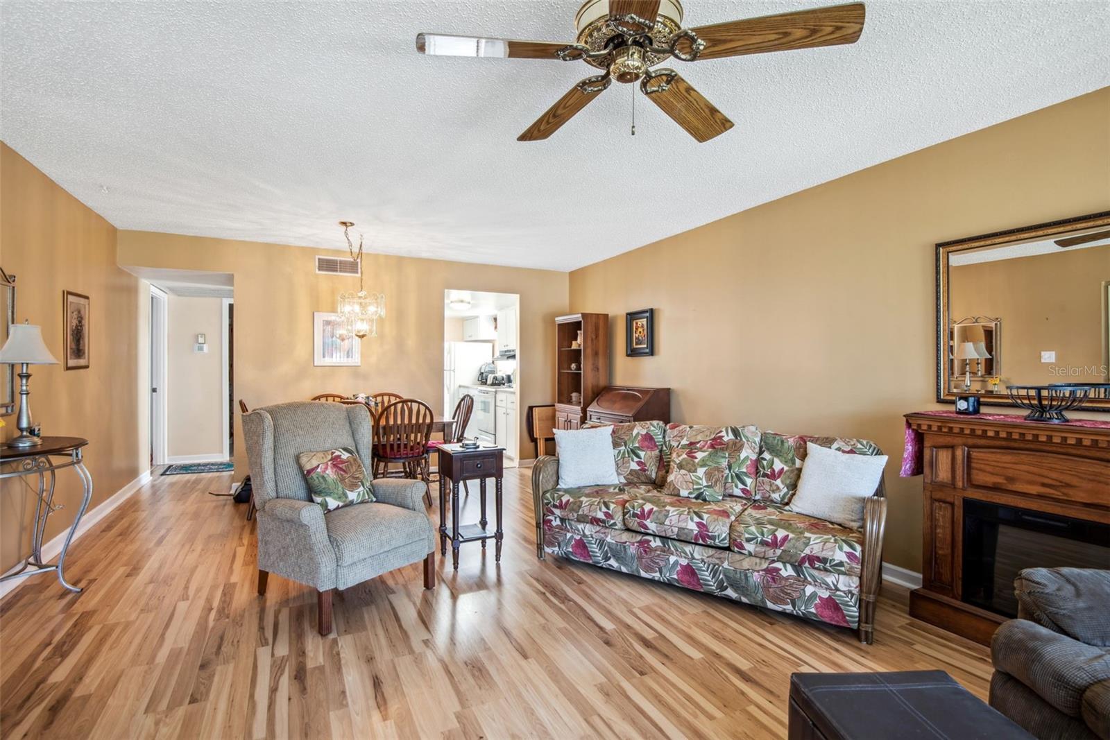 BOULEVARD CLUB THE CONDO - Residential Lease