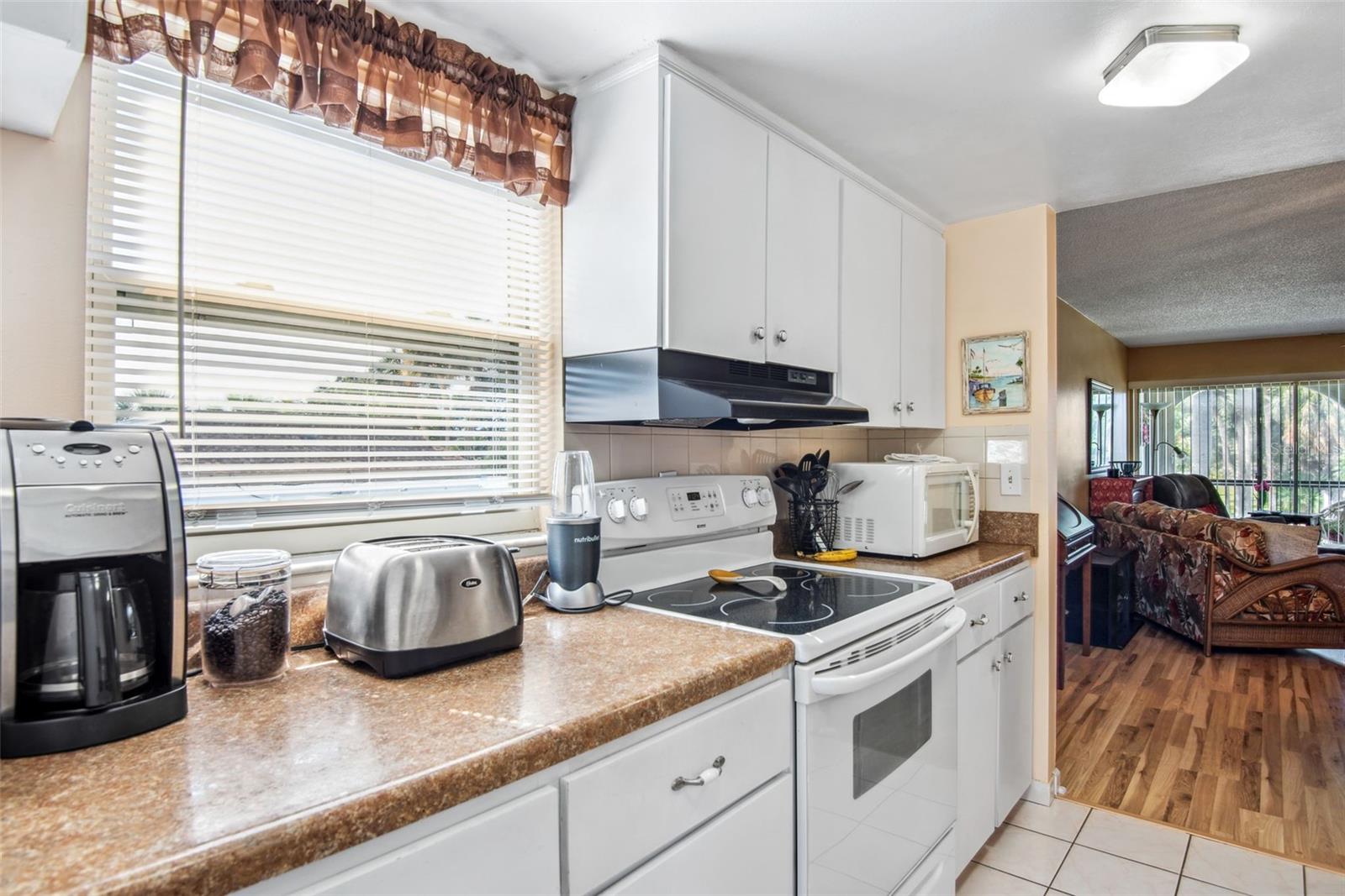 BOULEVARD CLUB THE CONDO - Residential Lease