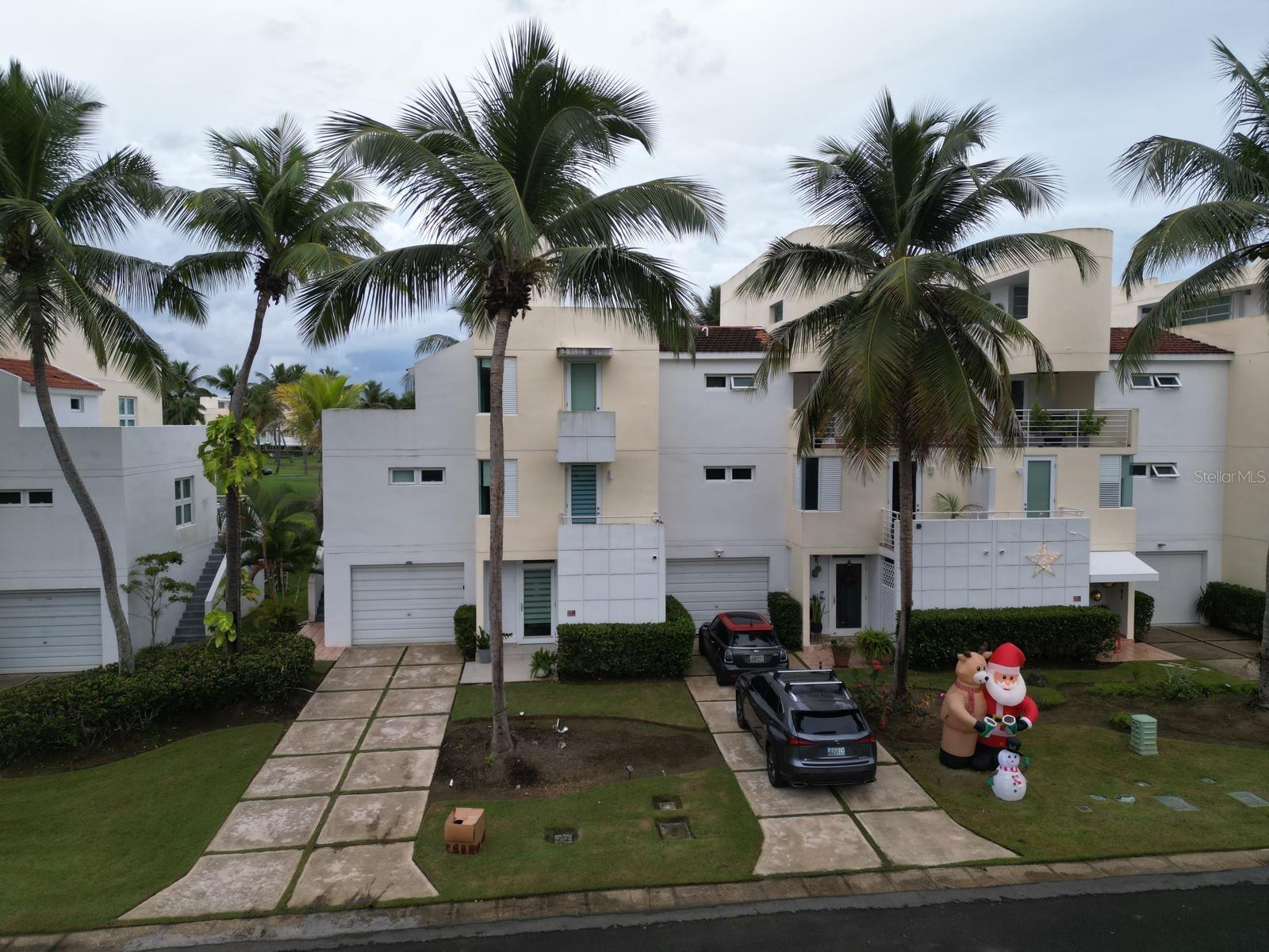 VILLAS DE GOLF OESTE - Residential