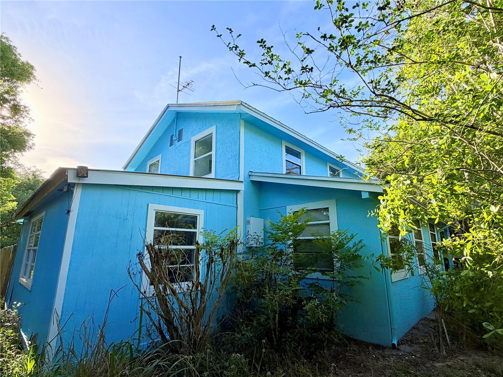 MC NEILS ORANGE VILLA - Residential