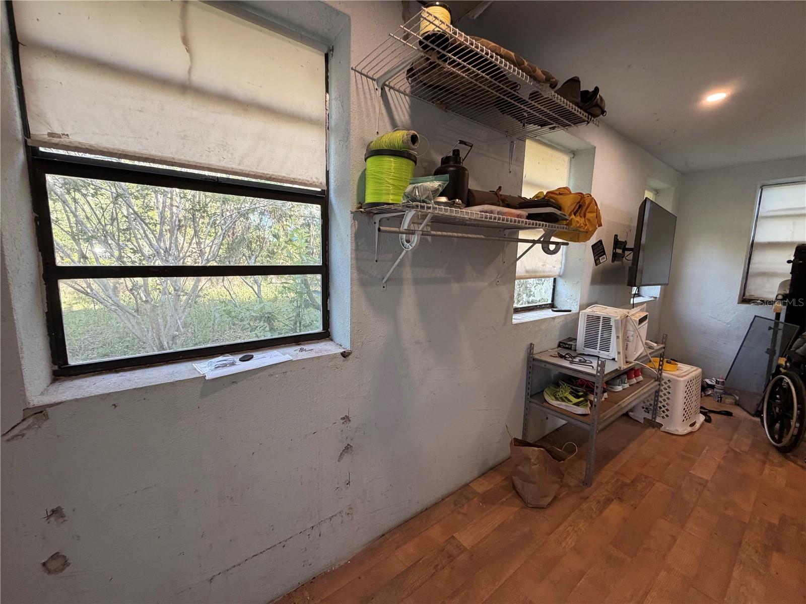 MC NEILS ORANGE VILLA - Residential