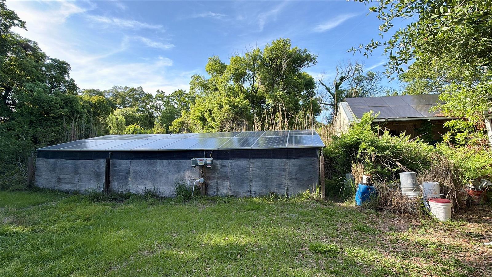 MC NEILS ORANGE VILLA - Residential