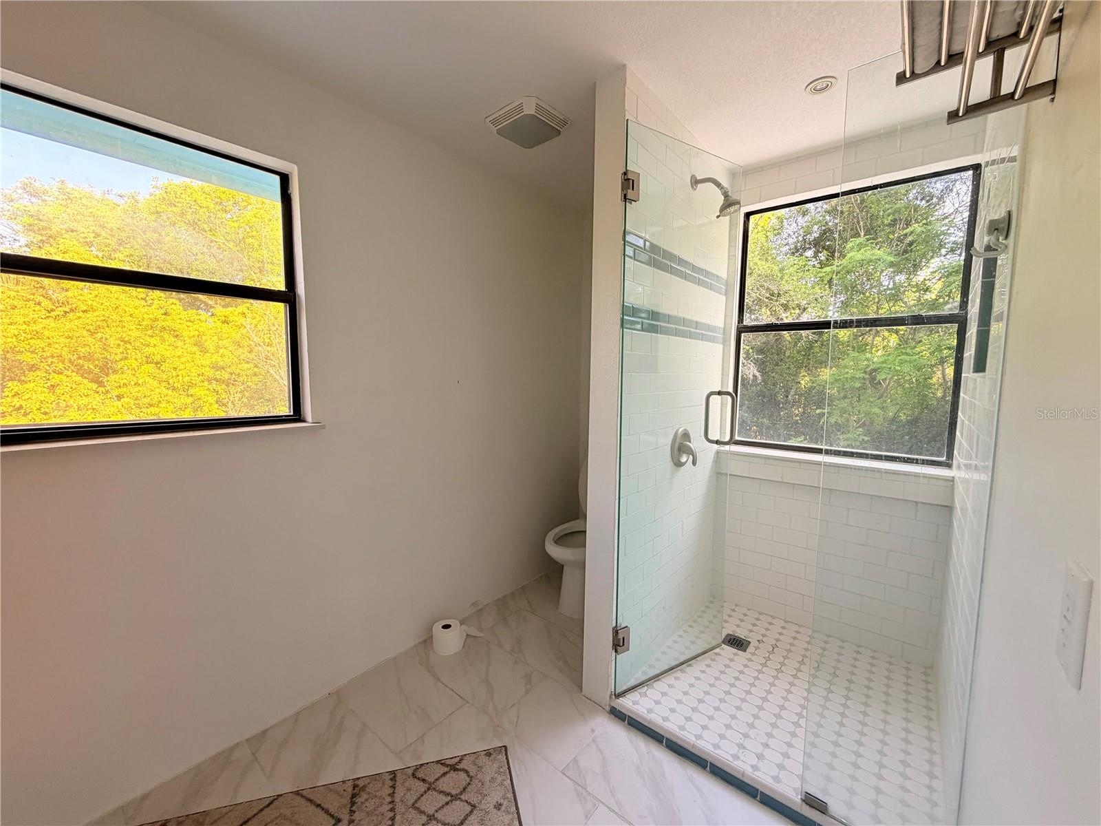 MC NEILS ORANGE VILLA - Residential