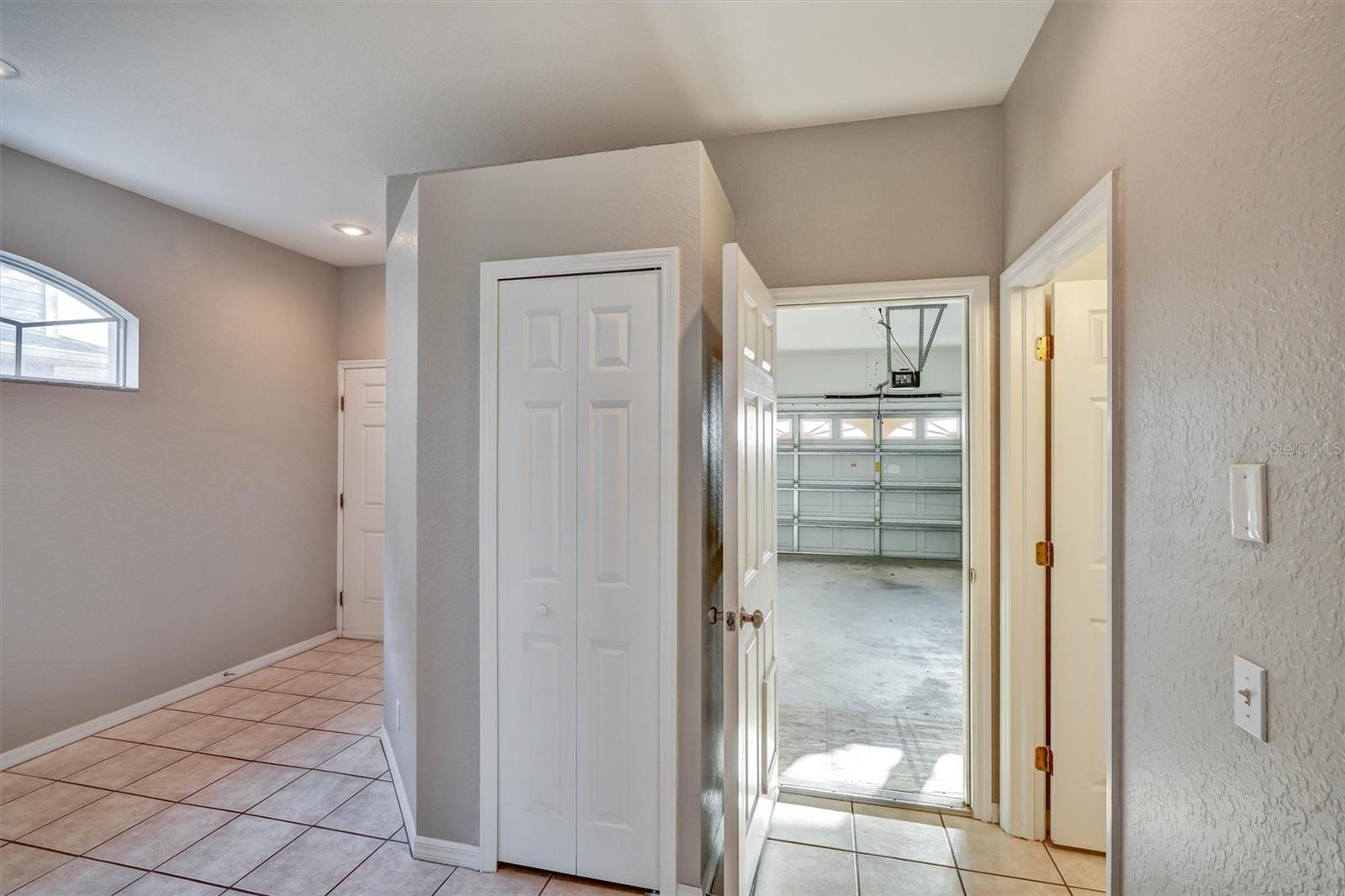 SOMERSET LAKES - Residential