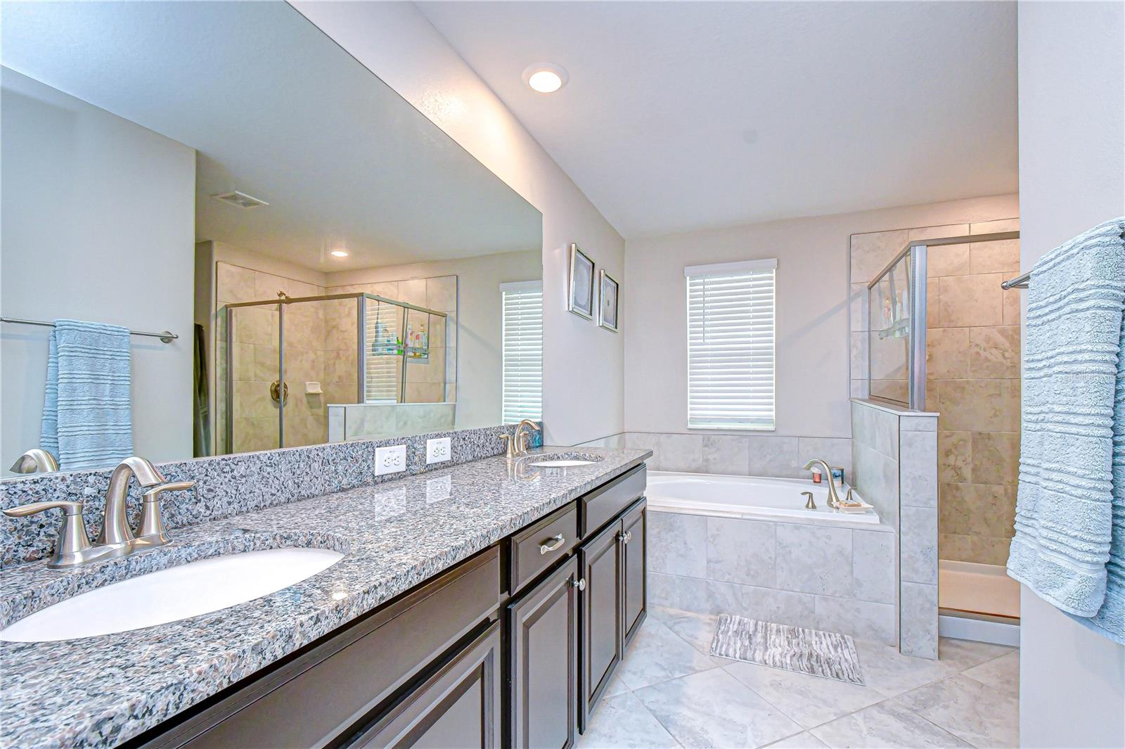 OAKWOOD PRESERVE - Residential