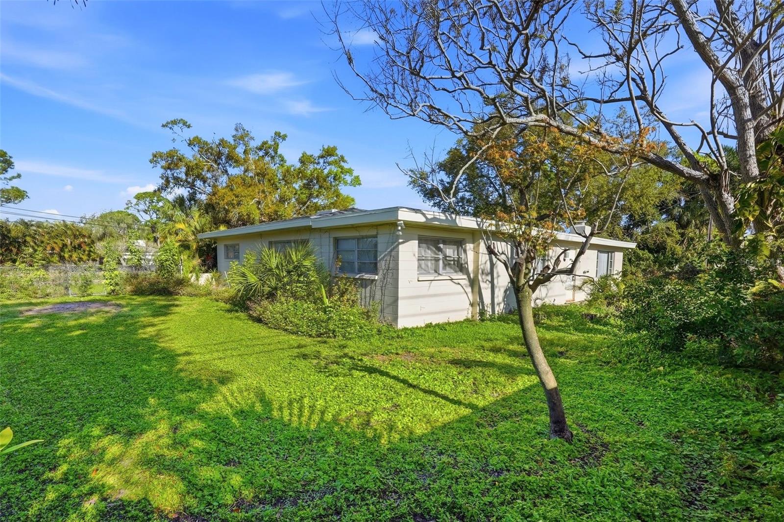 NORTH EAST PARK PLACIDO SHORES - Residential