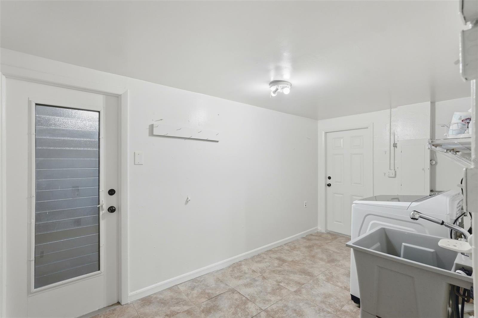 NORTH EAST PARK PLACIDO SHORES - Residential