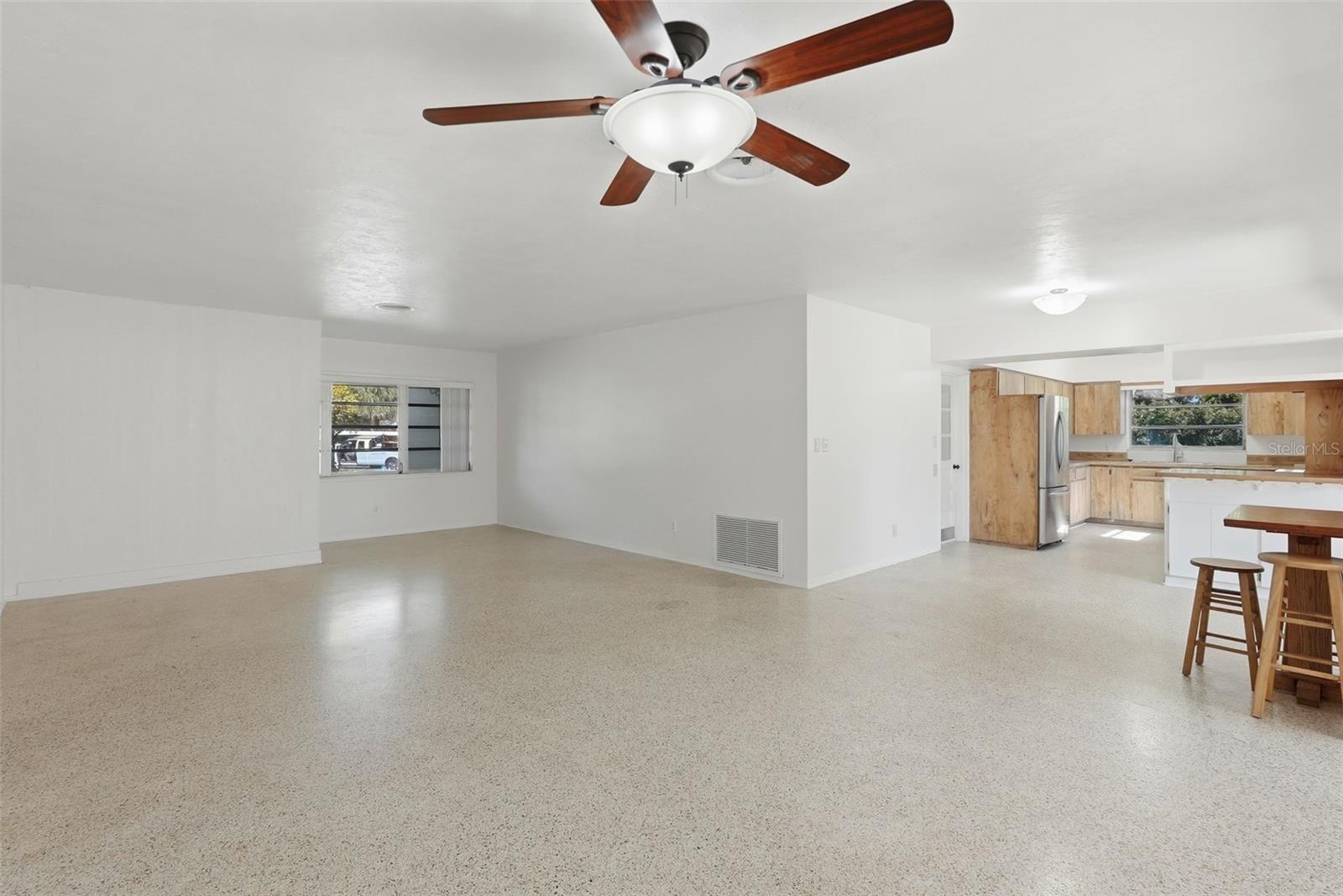 NORTH EAST PARK PLACIDO SHORES - Residential